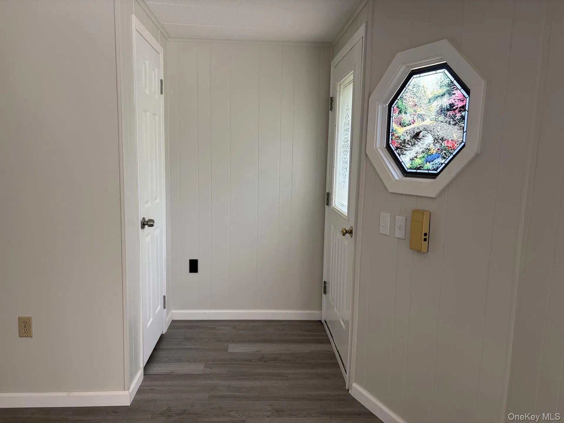 101 West Lane, Riverhead, NY, 2 Bedrooms Bedrooms, 8 Rooms Rooms,2 BathroomsBathrooms,Residential,For Rent,West,0,993806 101 West Lane, Riverhead, NY, 2 Bedrooms Bedrooms, 8 Rooms Rooms,2 BathroomsBathrooms,Residential,For Rent,West,0,993806