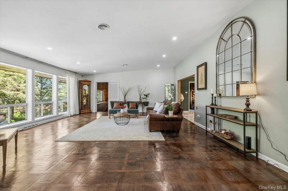 55 Rolling Hill Lane, Oyster Bay, NY, 4 Bedrooms Bedrooms, 10 Rooms Rooms,2 BathroomsBathrooms,Residential,For Rent,Rolling Hill,0,993811 55 Rolling Hill Lane, Oyster Bay, NY, 4 Bedrooms Bedrooms, 10 Rooms Rooms,2 BathroomsBathrooms,Residential,For Rent,Rolling Hill,0,993811