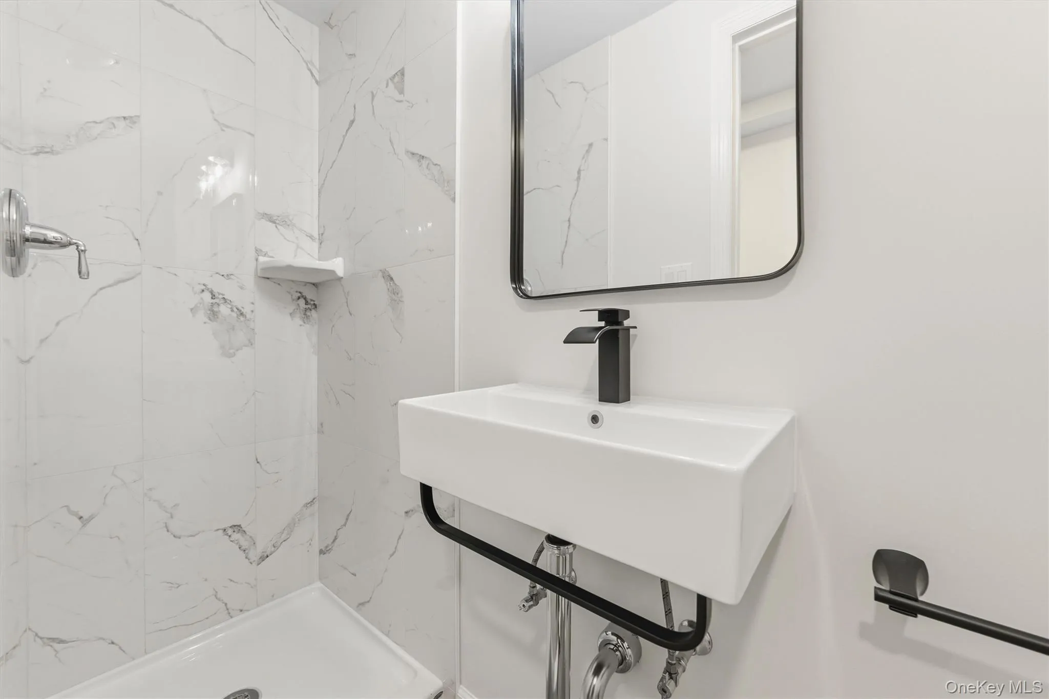 Lower Level Full Bathroom Lower Level Full Bathroom