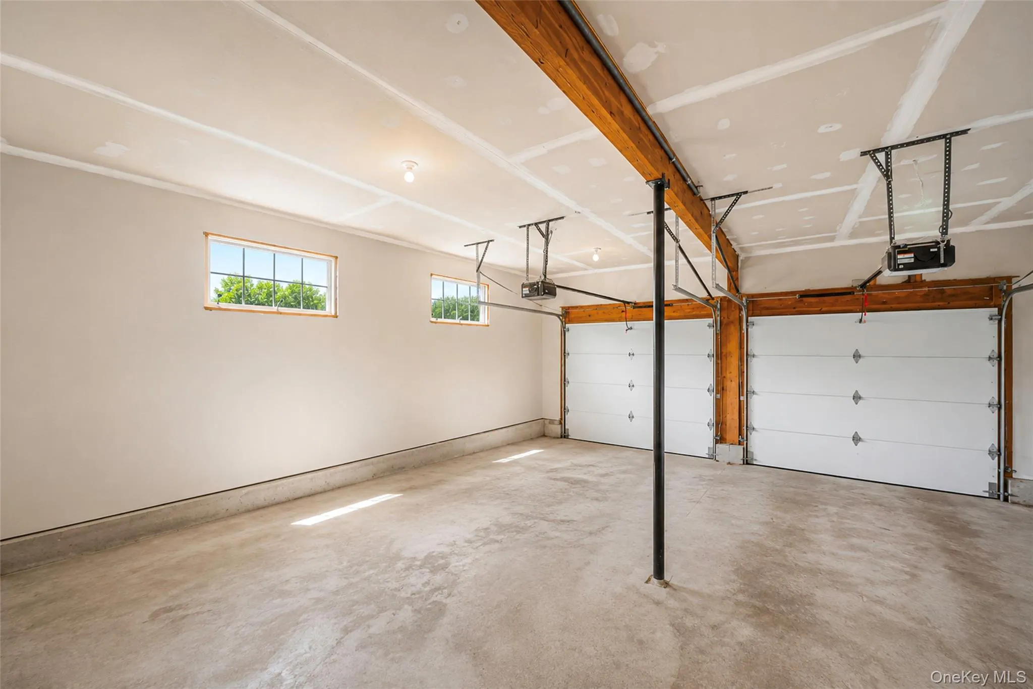 4 Carol Court, Brookhaven, NY, 4 Bedrooms Bedrooms, 8 Rooms Rooms,2 BathroomsBathrooms,Residential,For Rent,Carol,0,993829 4 Carol Court, Brookhaven, NY, 4 Bedrooms Bedrooms, 8 Rooms Rooms,2 BathroomsBathrooms,Residential,For Rent,Carol,0,993829