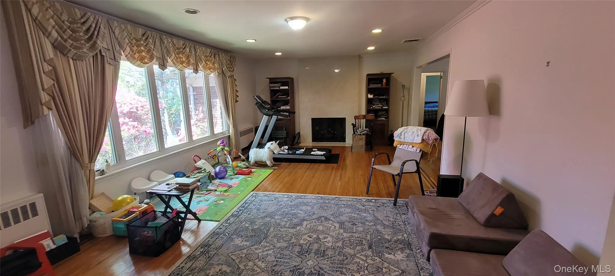 15 Somerset Drive, North Hempstead, NY, 4 Bedrooms Bedrooms, 11 Rooms Rooms,3 BathroomsBathrooms,Residential Lease,For Rent,Somerset,0,993831 15 Somerset Drive, North Hempstead, NY, 4 Bedrooms Bedrooms, 11 Rooms Rooms,3 BathroomsBathrooms,Residential Lease,For Rent,Somerset,0,993831