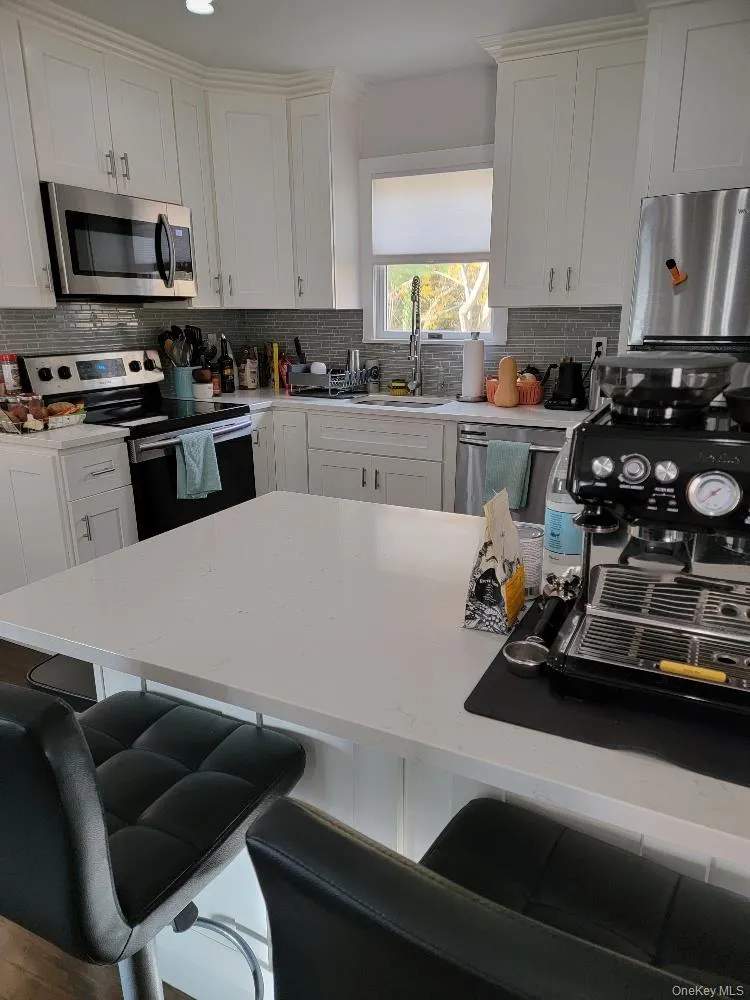 150 Ponquogue Avenue, Southampton, NY, 3 Bedrooms Bedrooms, 8 Rooms Rooms,1 BathroomBathrooms,Residential Lease,For Rent,Ponquogue,0,993833 150 Ponquogue Avenue, Southampton, NY, 3 Bedrooms Bedrooms, 8 Rooms Rooms,1 BathroomBathrooms,Residential Lease,For Rent,Ponquogue,0,993833