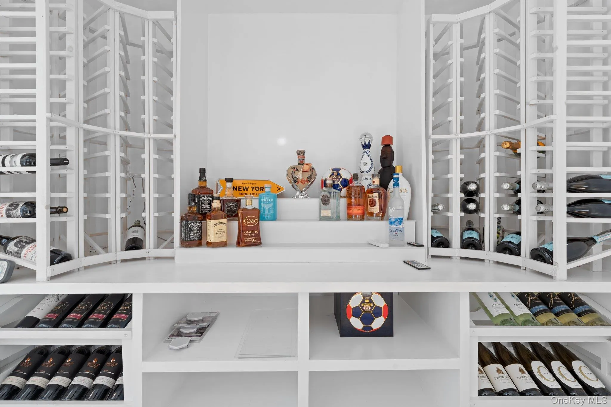 35 Ely Brook Road, East Hampton, NY, 5 Bedrooms Bedrooms, 9 Rooms Rooms,4 BathroomsBathrooms,Residential Lease,For Rent,Ely Brook,0,993841 35 Ely Brook Road, East Hampton, NY, 5 Bedrooms Bedrooms, 9 Rooms Rooms,4 BathroomsBathrooms,Residential Lease,For Rent,Ely Brook,0,993841