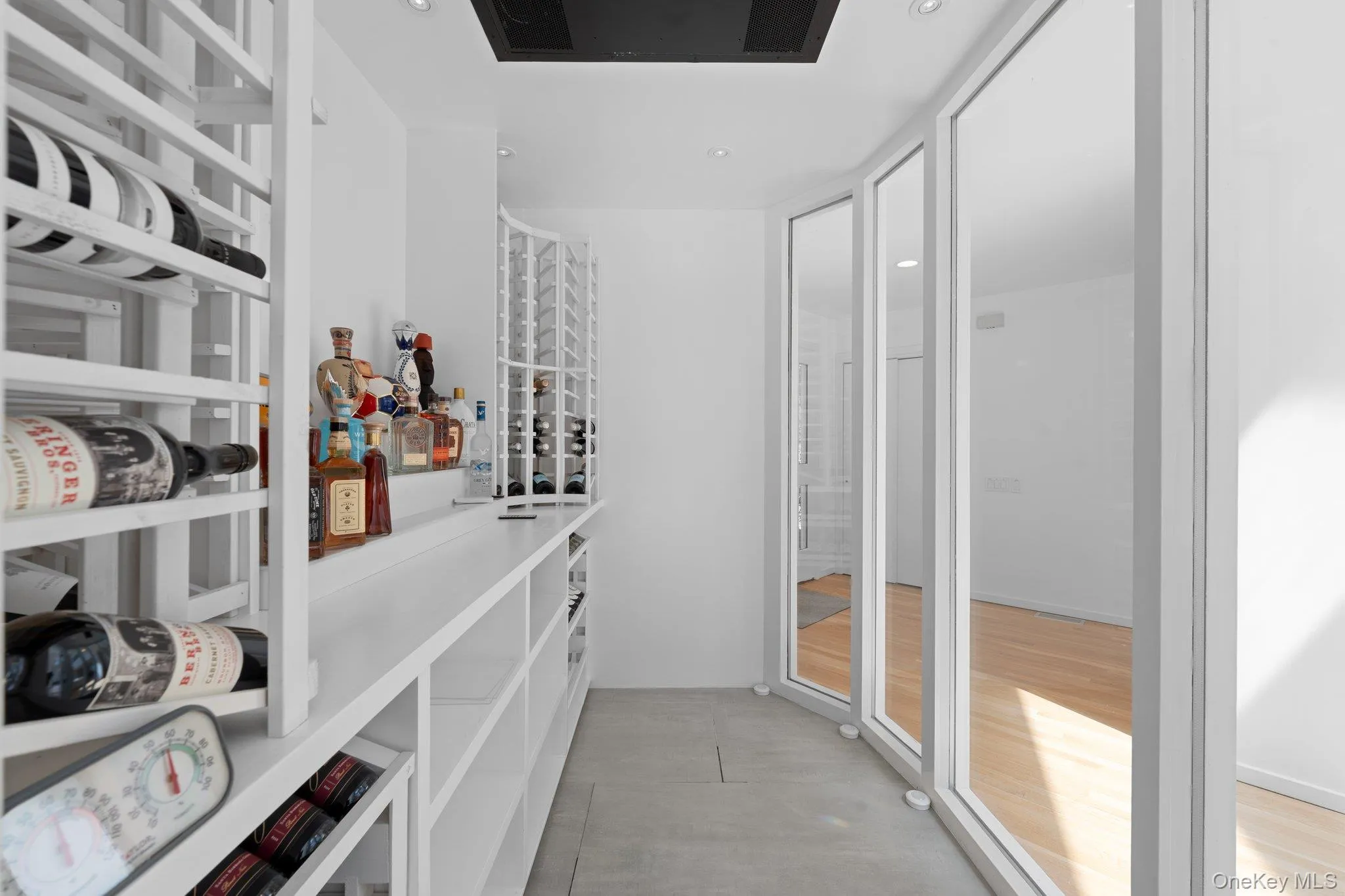 35 Ely Brook Road, East Hampton, NY, 5 Bedrooms Bedrooms, 9 Rooms Rooms,4 BathroomsBathrooms,Residential Lease,For Rent,Ely Brook,0,993841 35 Ely Brook Road, East Hampton, NY, 5 Bedrooms Bedrooms, 9 Rooms Rooms,4 BathroomsBathrooms,Residential Lease,For Rent,Ely Brook,0,993841