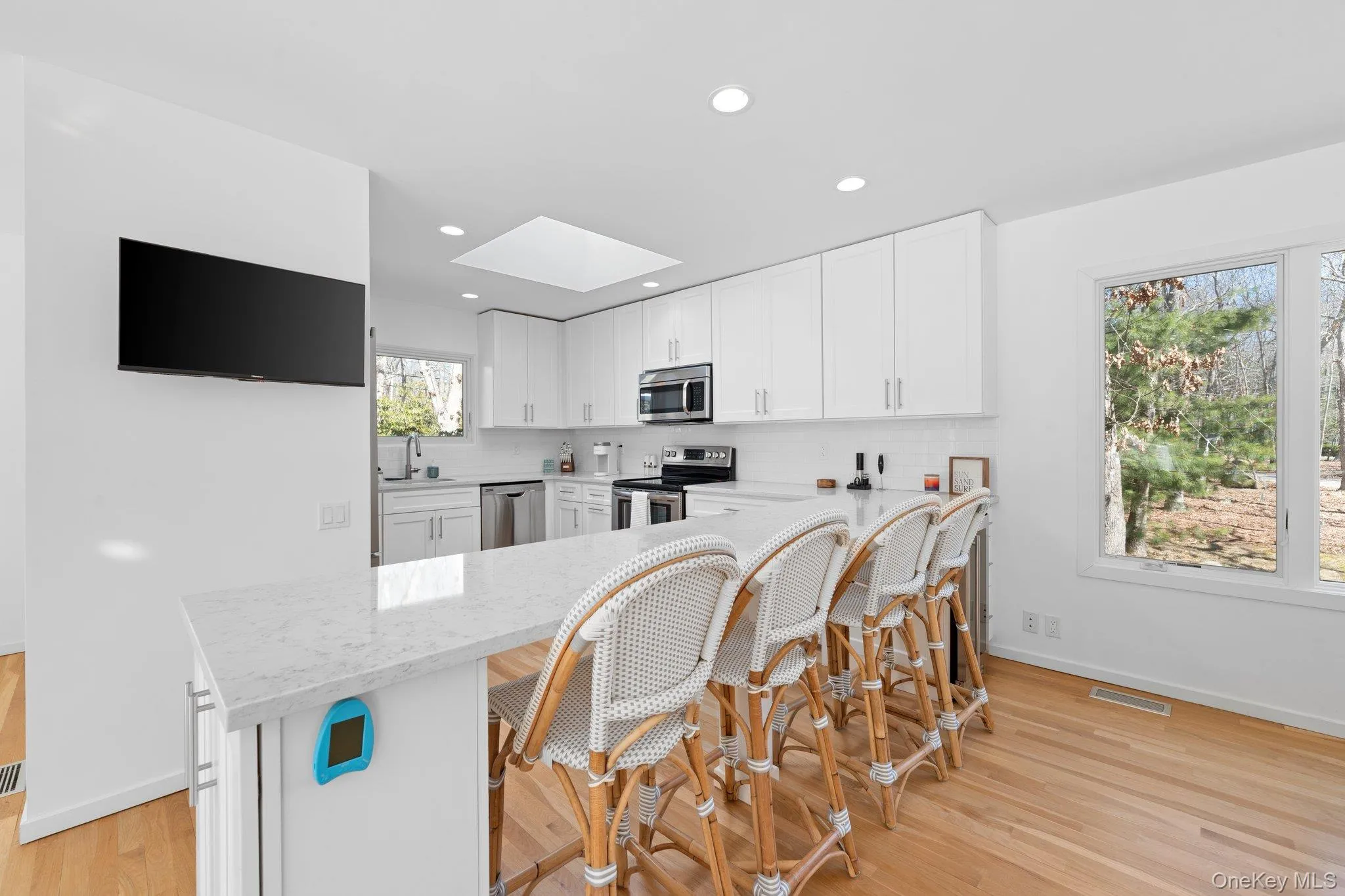 35 Ely Brook Road, East Hampton, NY, 5 Bedrooms Bedrooms, 9 Rooms Rooms,4 BathroomsBathrooms,Residential Lease,For Rent,Ely Brook,0,993841 35 Ely Brook Road, East Hampton, NY, 5 Bedrooms Bedrooms, 9 Rooms Rooms,4 BathroomsBathrooms,Residential Lease,For Rent,Ely Brook,0,993841