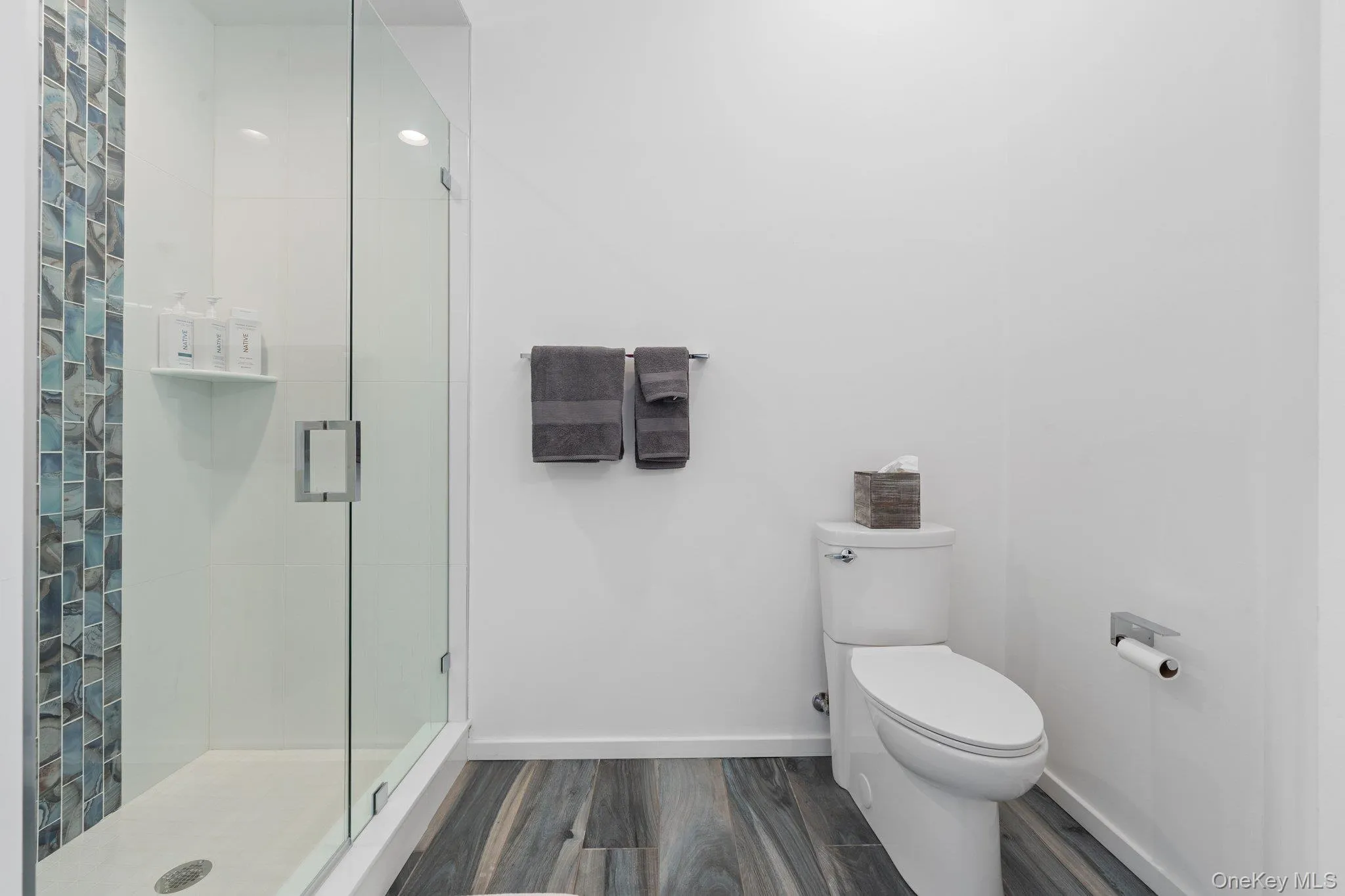 35 Ely Brook Road, East Hampton, NY, 5 Bedrooms Bedrooms, 9 Rooms Rooms,4 BathroomsBathrooms,Residential Lease,For Rent,Ely Brook,0,993841 35 Ely Brook Road, East Hampton, NY, 5 Bedrooms Bedrooms, 9 Rooms Rooms,4 BathroomsBathrooms,Residential Lease,For Rent,Ely Brook,0,993841