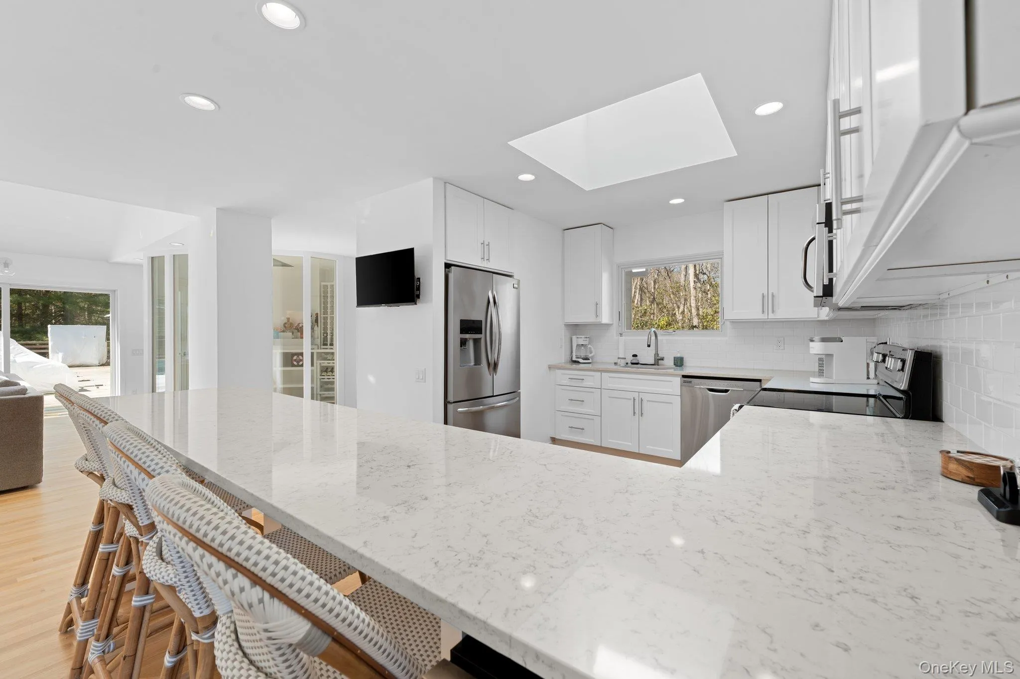35 Ely Brook Road, East Hampton, NY, 5 Bedrooms Bedrooms, 9 Rooms Rooms,4 BathroomsBathrooms,Residential Lease,For Rent,Ely Brook,0,993841 35 Ely Brook Road, East Hampton, NY, 5 Bedrooms Bedrooms, 9 Rooms Rooms,4 BathroomsBathrooms,Residential Lease,For Rent,Ely Brook,0,993841