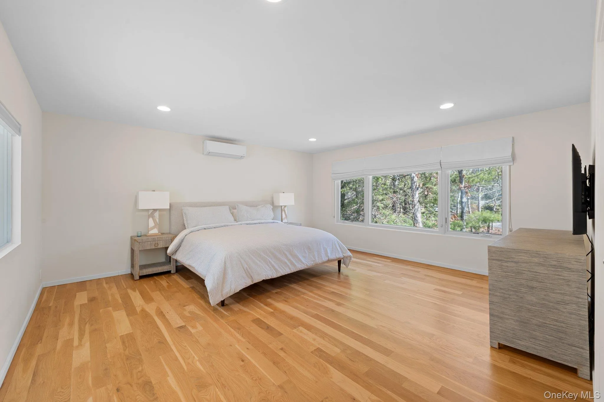 35 Ely Brook Road, East Hampton, NY, 5 Bedrooms Bedrooms, 9 Rooms Rooms,4 BathroomsBathrooms,Residential Lease,For Rent,Ely Brook,0,993841 35 Ely Brook Road, East Hampton, NY, 5 Bedrooms Bedrooms, 9 Rooms Rooms,4 BathroomsBathrooms,Residential Lease,For Rent,Ely Brook,0,993841