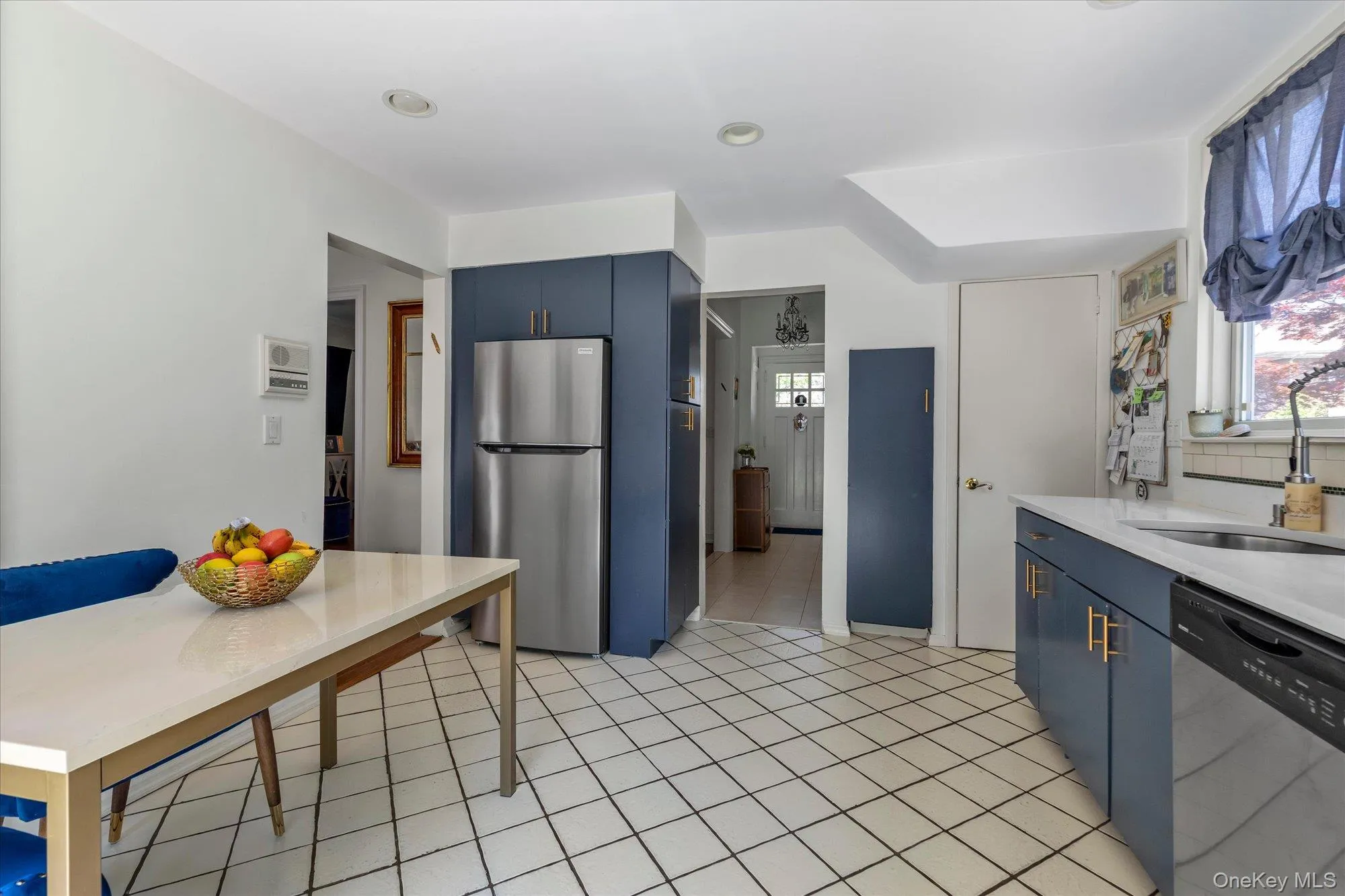 Eat in Kitchen with SS Appliances Eat in Kitchen with SS Appliances