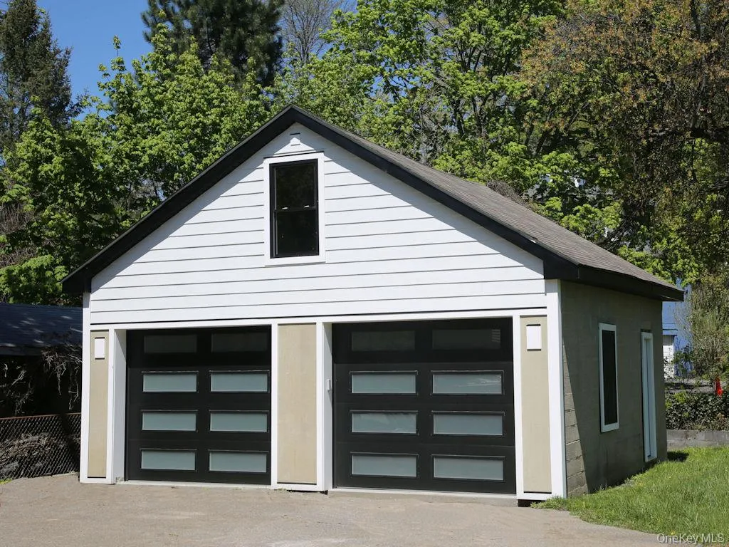 23 Hudson Avenue, Greenburgh, NY, 4 Bedrooms Bedrooms, 7 Rooms Rooms,2 BathroomsBathrooms,Residential Lease,For Rent,Hudson,0,993848 23 Hudson Avenue, Greenburgh, NY, 4 Bedrooms Bedrooms, 7 Rooms Rooms,2 BathroomsBathrooms,Residential Lease,For Rent,Hudson,0,993848