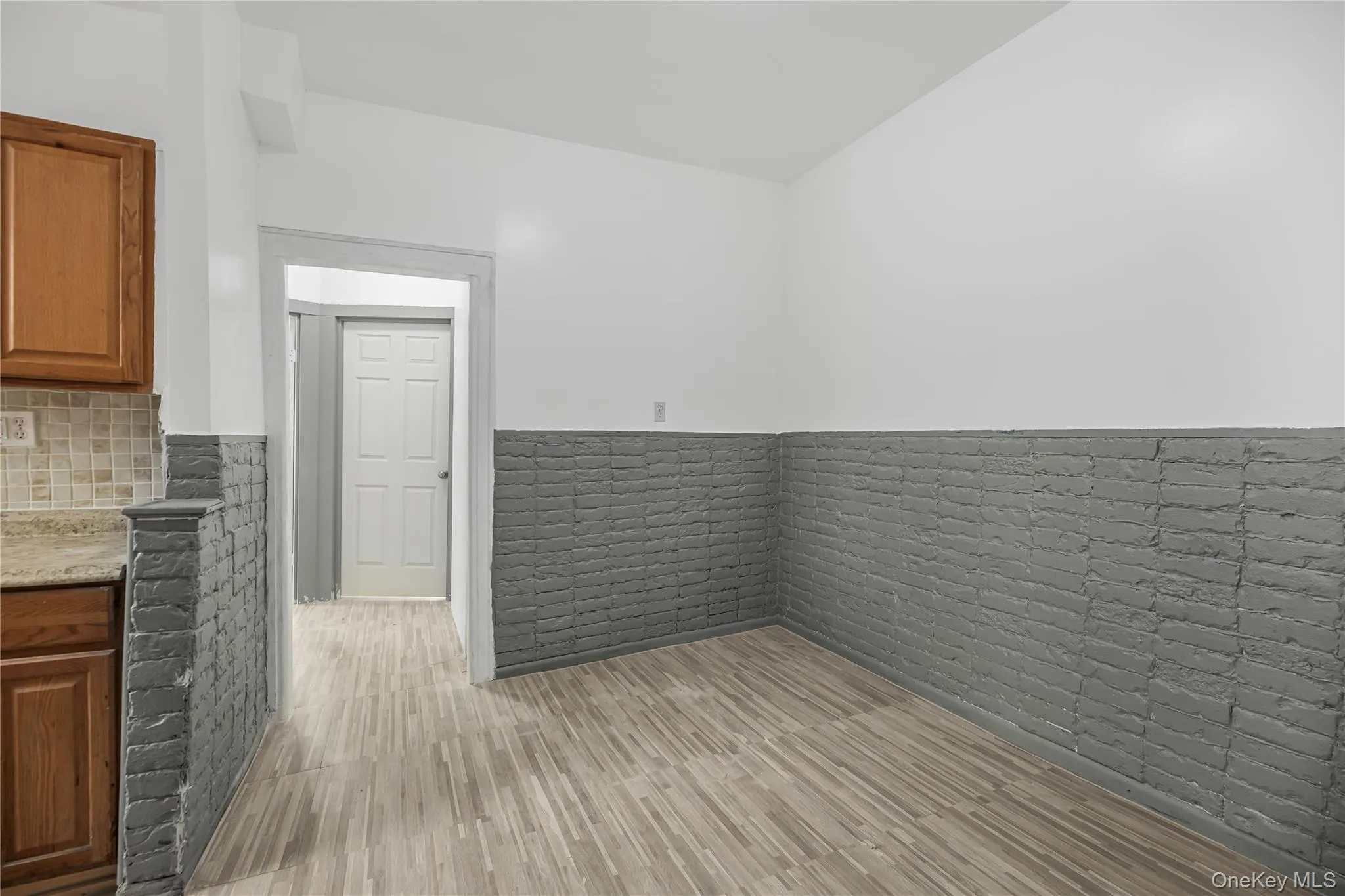 1260 Evergreen Avenue, New York, NY, 3 Bedrooms Bedrooms, 7 Rooms Rooms,1 BathroomBathrooms,Residential Lease,For Rent,Evergreen,0,993875 1260 Evergreen Avenue, New York, NY, 3 Bedrooms Bedrooms, 7 Rooms Rooms,1 BathroomBathrooms,Residential Lease,For Rent,Evergreen,0,993875