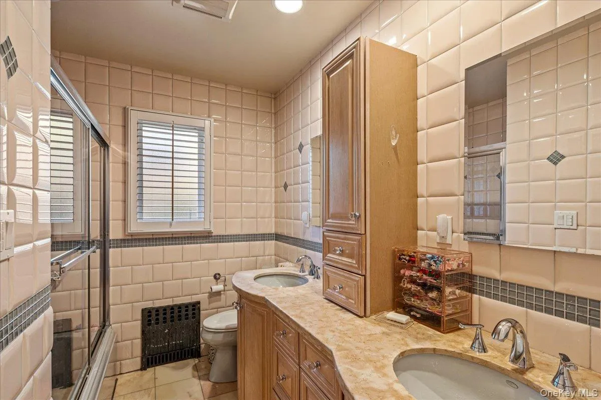 1485 166th Street, New York, NY, 3 Bedrooms Bedrooms, 7 Rooms Rooms,3 BathroomsBathrooms,Residential,For Rent,166th,0,993877 1485 166th Street, New York, NY, 3 Bedrooms Bedrooms, 7 Rooms Rooms,3 BathroomsBathrooms,Residential,For Rent,166th,0,993877