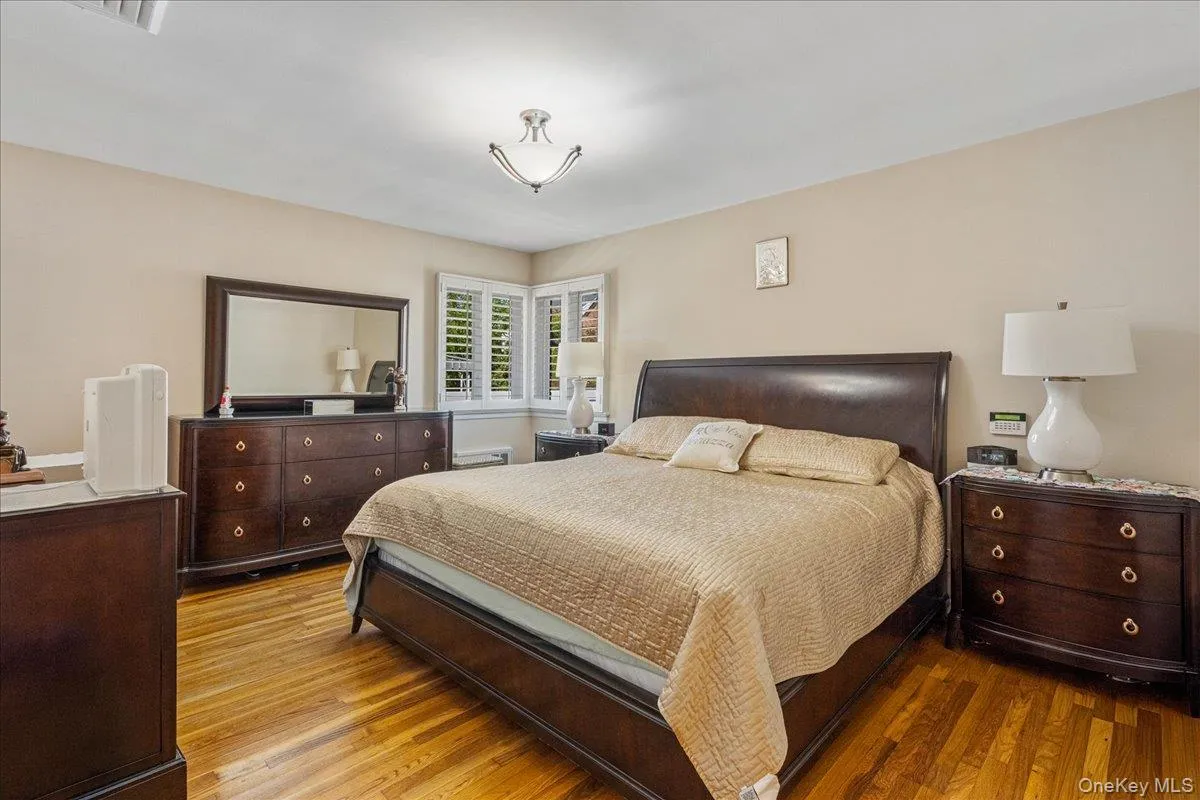 1485 166th Street, New York, NY, 3 Bedrooms Bedrooms, 7 Rooms Rooms,3 BathroomsBathrooms,Residential,For Rent,166th,0,993877 1485 166th Street, New York, NY, 3 Bedrooms Bedrooms, 7 Rooms Rooms,3 BathroomsBathrooms,Residential,For Rent,166th,0,993877