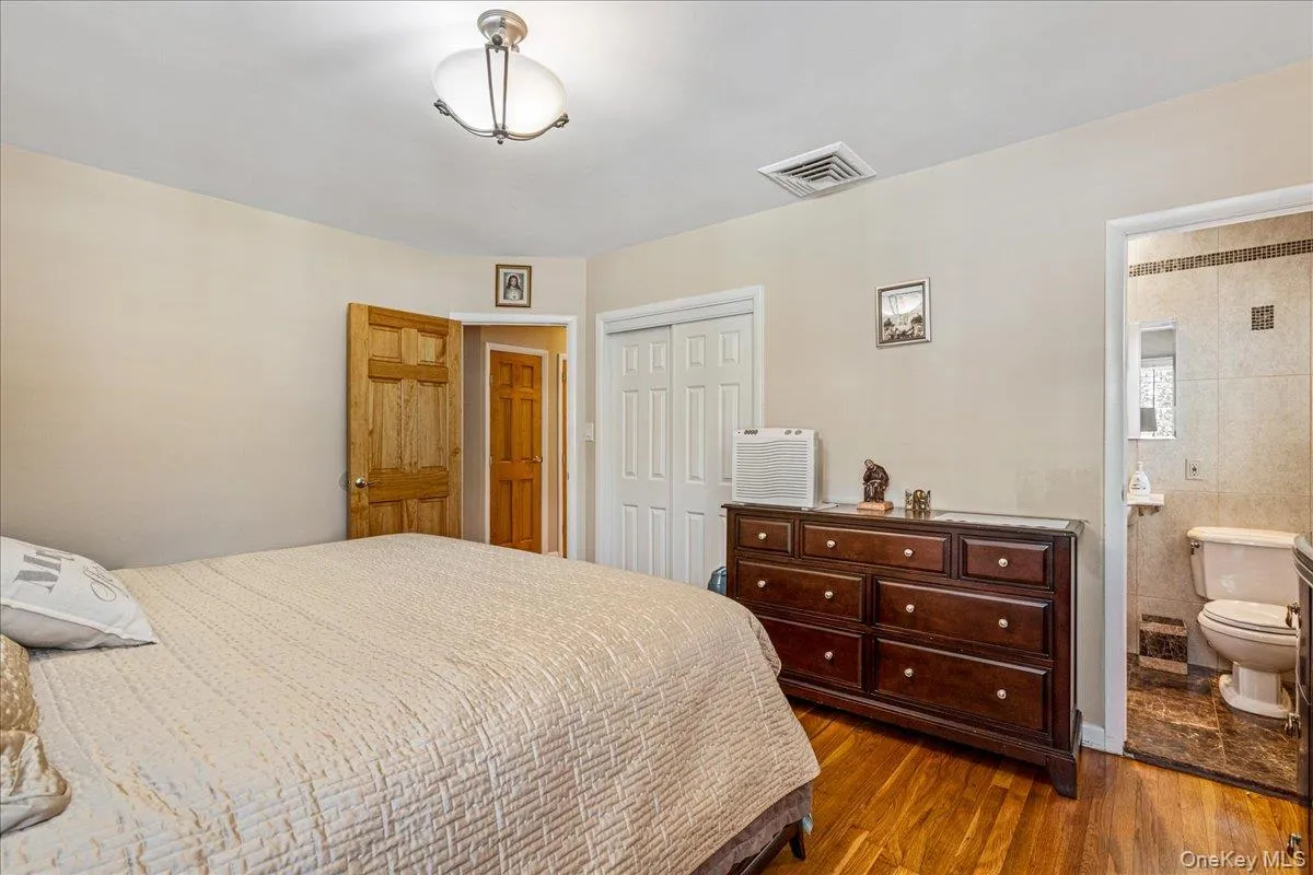 1485 166th Street, New York, NY, 3 Bedrooms Bedrooms, 7 Rooms Rooms,3 BathroomsBathrooms,Residential,For Rent,166th,0,993877 1485 166th Street, New York, NY, 3 Bedrooms Bedrooms, 7 Rooms Rooms,3 BathroomsBathrooms,Residential,For Rent,166th,0,993877