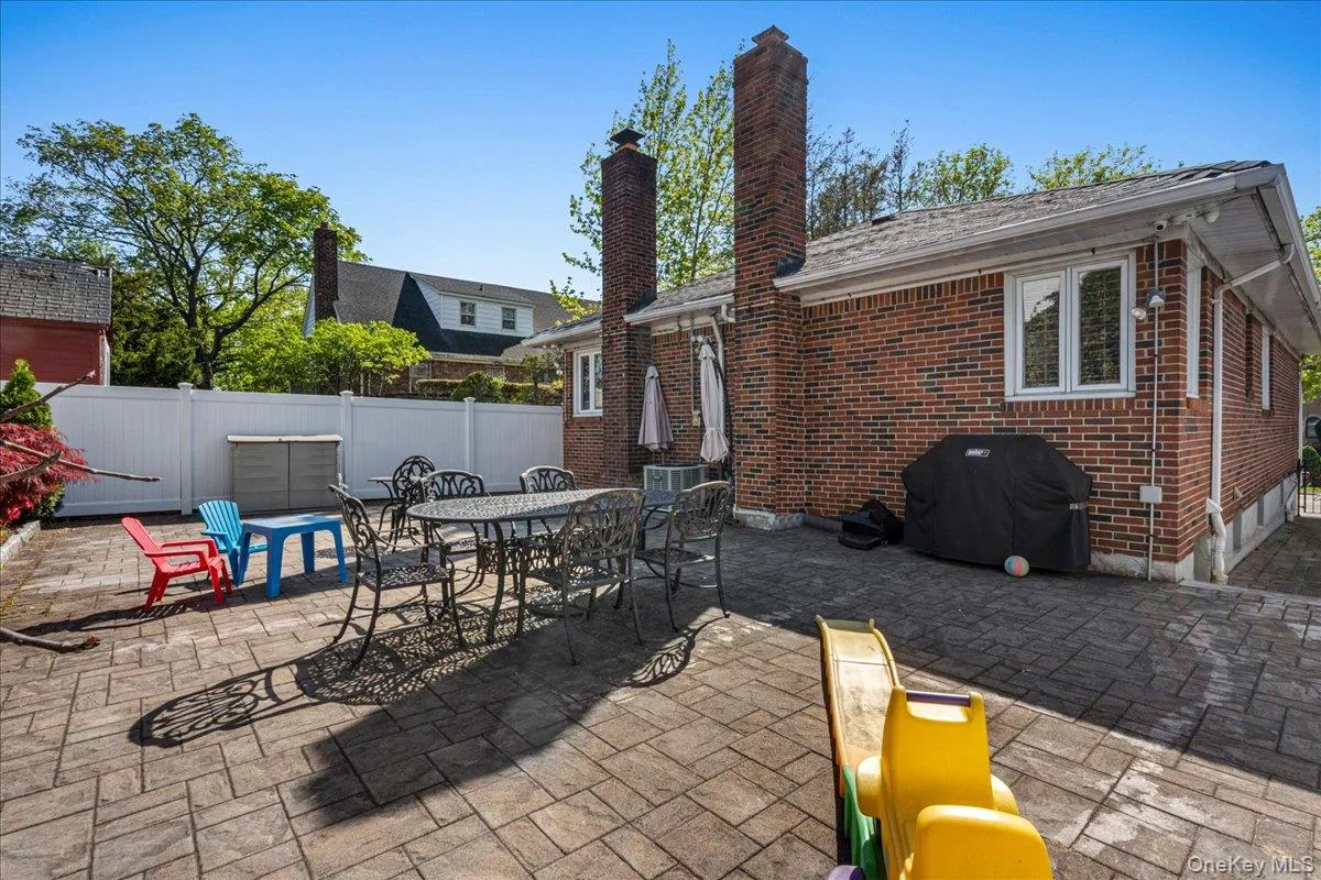 1485 166th Street, New York, NY, 3 Bedrooms Bedrooms, 7 Rooms Rooms,3 BathroomsBathrooms,Residential,For Rent,166th,0,993877 1485 166th Street, New York, NY, 3 Bedrooms Bedrooms, 7 Rooms Rooms,3 BathroomsBathrooms,Residential,For Rent,166th,0,993877