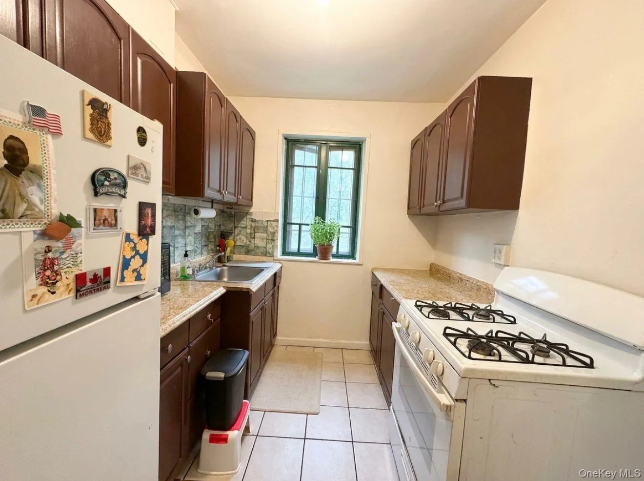 1604 Metropolitan Avenue, New York, NY, 2 Bedrooms Bedrooms, 3 Rooms Rooms,1 BathroomBathrooms,Residential,For Rent,Metropolitan,0,KEY993881 1604 Metropolitan Avenue, New York, NY, 2 Bedrooms Bedrooms, 3 Rooms Rooms,1 BathroomBathrooms,Residential,For Rent,Metropolitan,0,KEY993881