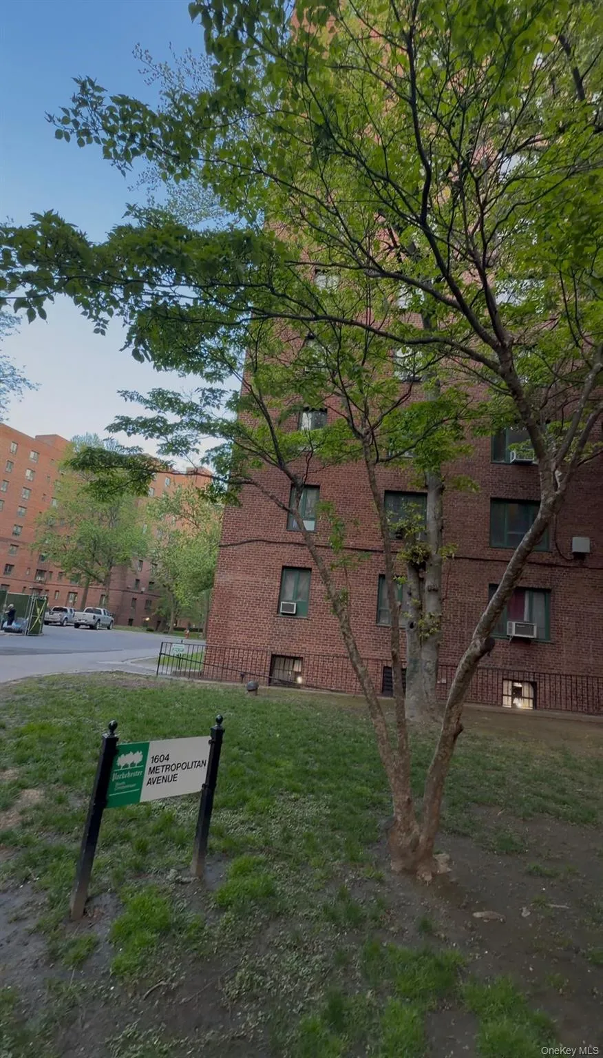 1604 Metropolitan Avenue, New York, NY, 2 Bedrooms Bedrooms, 3 Rooms Rooms,1 BathroomBathrooms,Residential,For Rent,Metropolitan,0,KEY993881 1604 Metropolitan Avenue, New York, NY, 2 Bedrooms Bedrooms, 3 Rooms Rooms,1 BathroomBathrooms,Residential,For Rent,Metropolitan,0,KEY993881