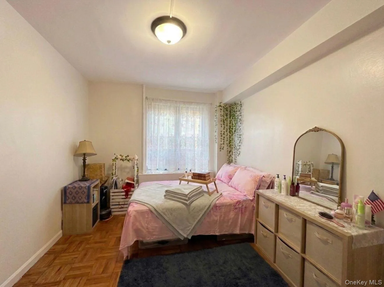 1604 Metropolitan Avenue, New York, NY, 2 Bedrooms Bedrooms, 3 Rooms Rooms,1 BathroomBathrooms,Residential,For Rent,Metropolitan,0,KEY993881 1604 Metropolitan Avenue, New York, NY, 2 Bedrooms Bedrooms, 3 Rooms Rooms,1 BathroomBathrooms,Residential,For Rent,Metropolitan,0,KEY993881