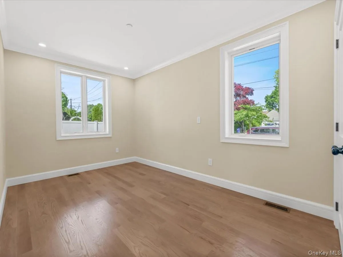 3802 211th Street, New York, NY, 4 Bedrooms Bedrooms, 10 Rooms Rooms,4 BathroomsBathrooms,Residential,For Rent,211th,0,993883 3802 211th Street, New York, NY, 4 Bedrooms Bedrooms, 10 Rooms Rooms,4 BathroomsBathrooms,Residential,For Rent,211th,0,993883