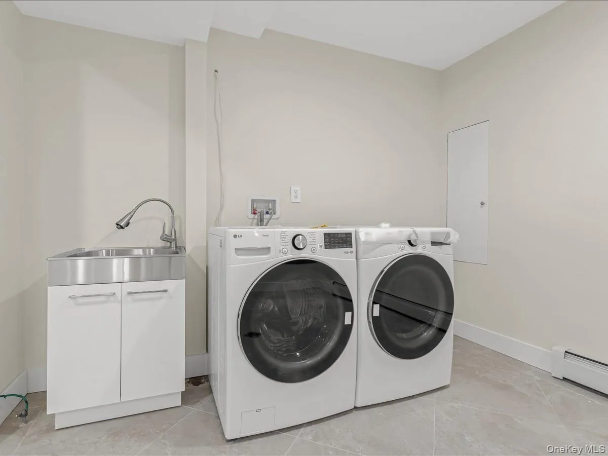 3802 211th Street, New York, NY, 4 Bedrooms Bedrooms, 10 Rooms Rooms,4 BathroomsBathrooms,Residential,For Rent,211th,0,993883 3802 211th Street, New York, NY, 4 Bedrooms Bedrooms, 10 Rooms Rooms,4 BathroomsBathrooms,Residential,For Rent,211th,0,993883