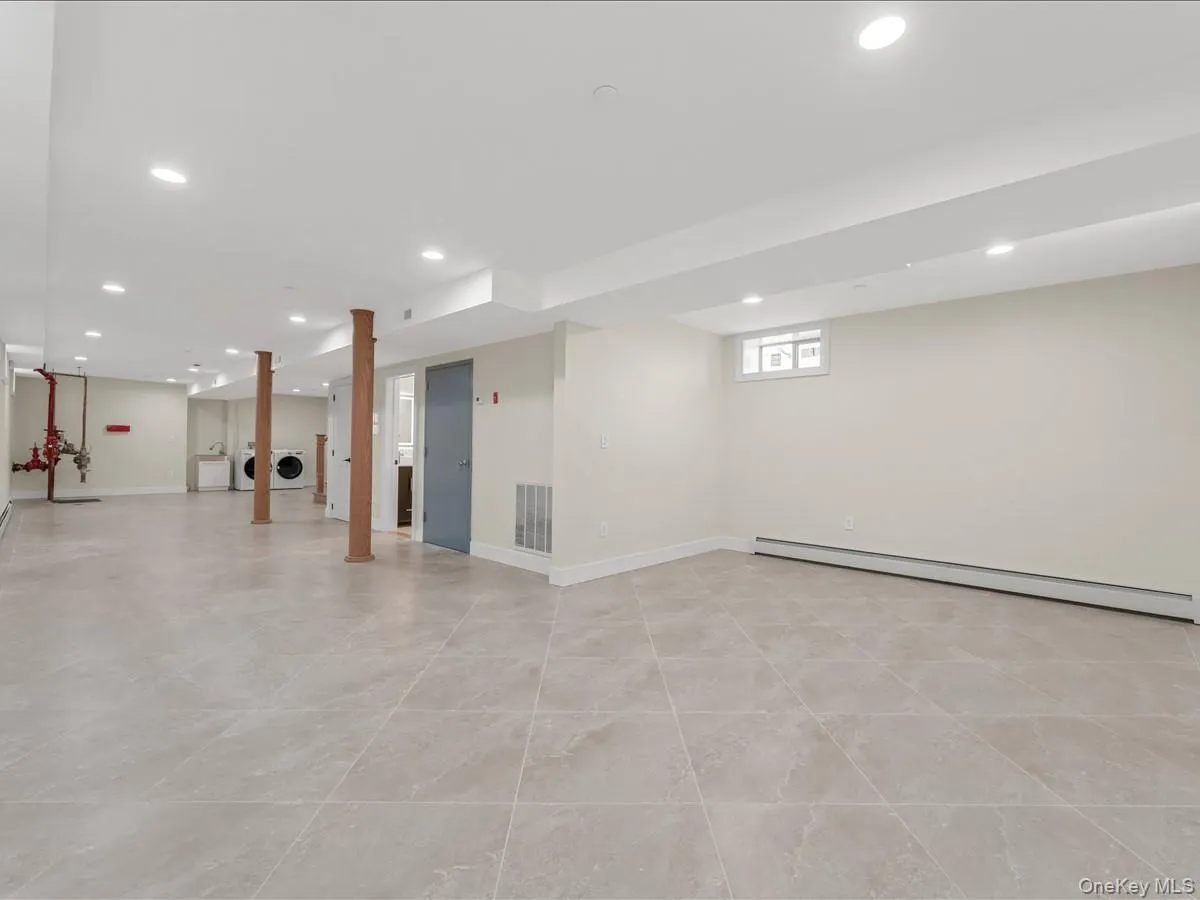 3802 211th Street, New York, NY, 4 Bedrooms Bedrooms, 10 Rooms Rooms,4 BathroomsBathrooms,Residential,For Rent,211th,0,993883 3802 211th Street, New York, NY, 4 Bedrooms Bedrooms, 10 Rooms Rooms,4 BathroomsBathrooms,Residential,For Rent,211th,0,993883