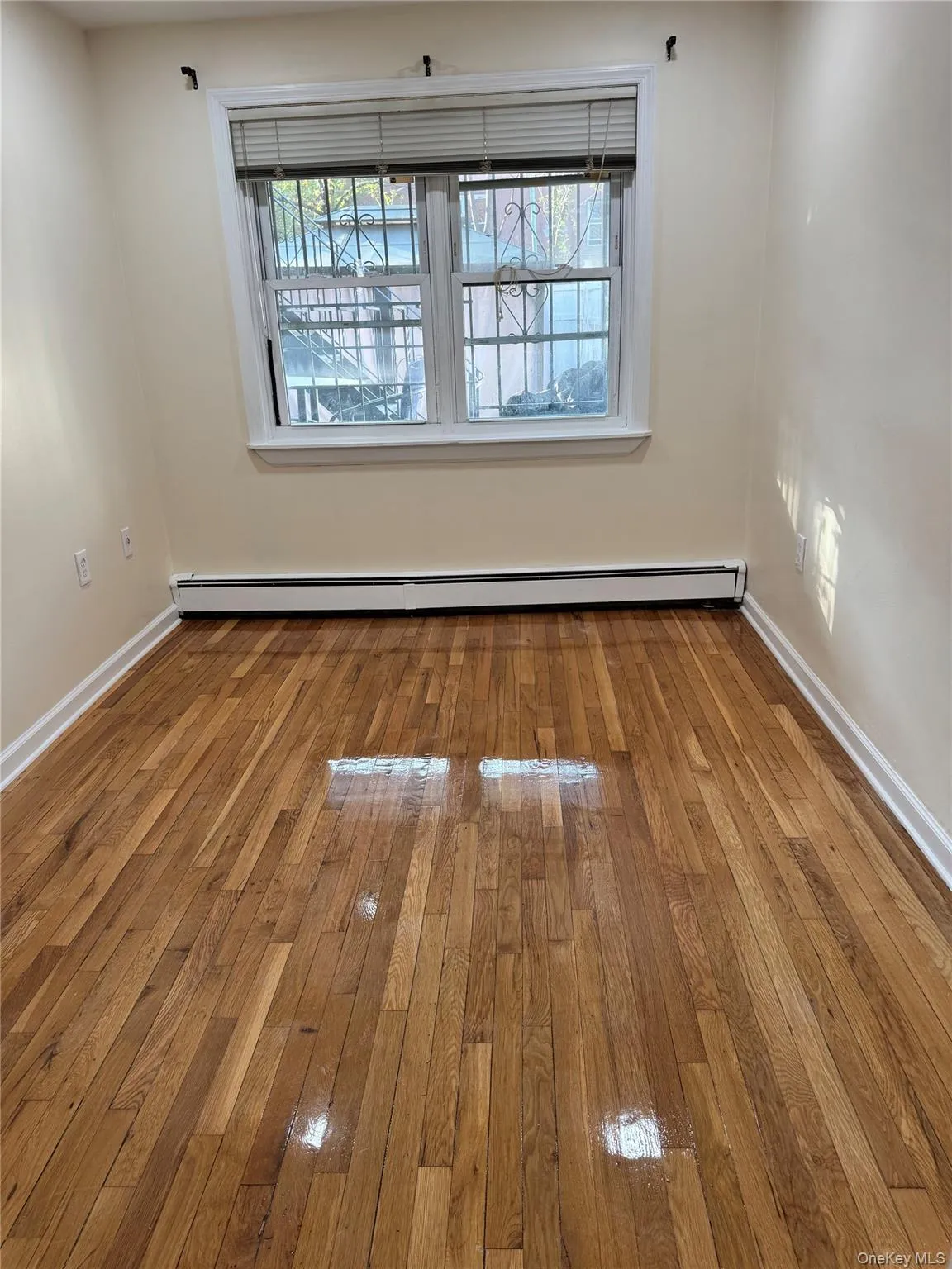 1481 Needham Avenue, New York, NY, 2 Bedrooms Bedrooms, 5 Rooms Rooms,1 BathroomBathrooms,Residential Lease,For Rent,Needham,0,993888 1481 Needham Avenue, New York, NY, 2 Bedrooms Bedrooms, 5 Rooms Rooms,1 BathroomBathrooms,Residential Lease,For Rent,Needham,0,993888