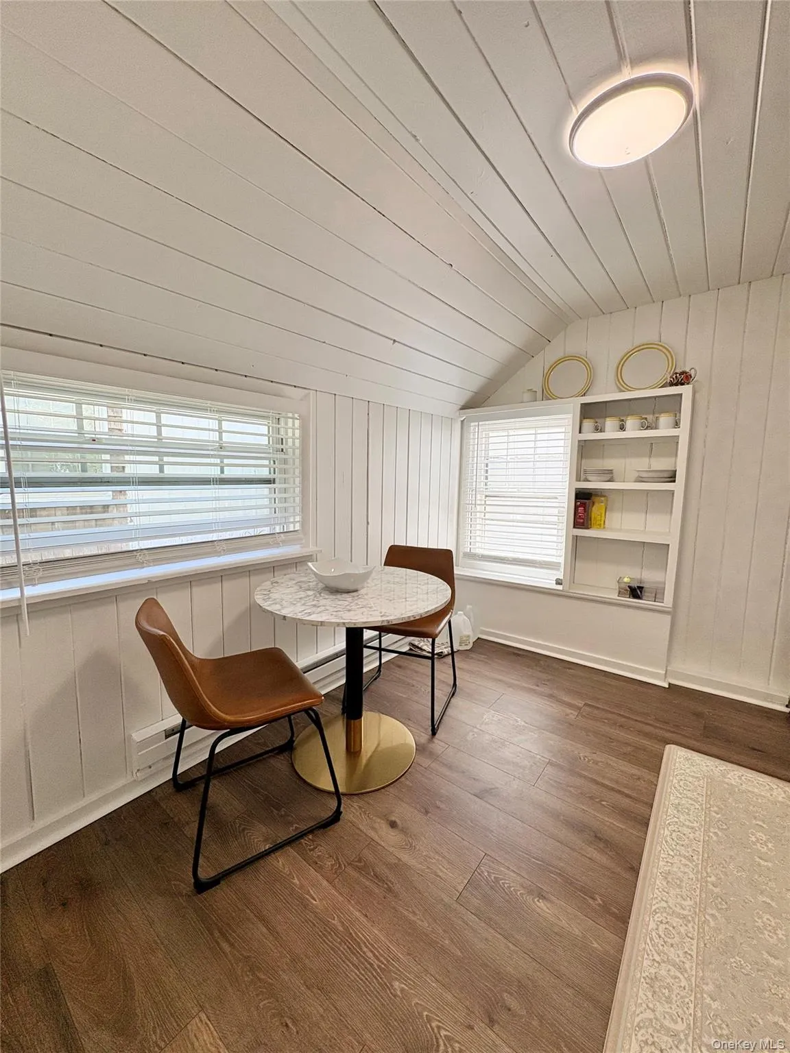 134B Montauk Highway, Southampton, NY, 1 Bedroom Bedrooms, 3 Rooms Rooms,1 BathroomBathrooms,Residential Lease,For Rent,Montauk,0,993910 134B Montauk Highway, Southampton, NY, 1 Bedroom Bedrooms, 3 Rooms Rooms,1 BathroomBathrooms,Residential Lease,For Rent,Montauk,0,993910