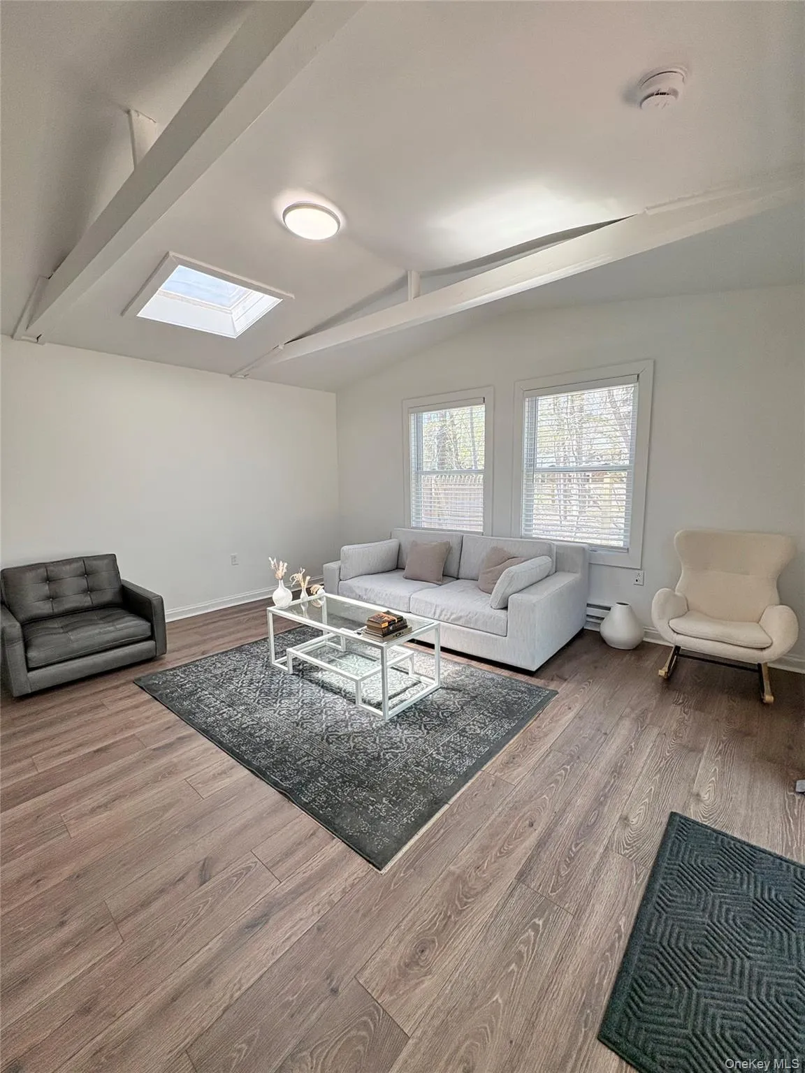 134B Montauk Highway, Southampton, NY, 1 Bedroom Bedrooms, 3 Rooms Rooms,1 BathroomBathrooms,Residential Lease,For Rent,Montauk,0,993910 134B Montauk Highway, Southampton, NY, 1 Bedroom Bedrooms, 3 Rooms Rooms,1 BathroomBathrooms,Residential Lease,For Rent,Montauk,0,993910