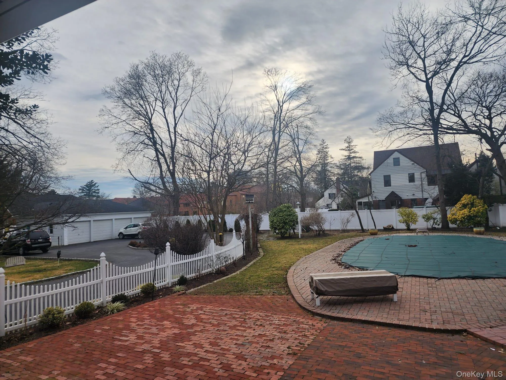 129 Hilton Avenue, Hempstead, NY, 7 Bedrooms Bedrooms, 12 Rooms Rooms,4 BathroomsBathrooms,Residential Sale,For Rent,Hilton,0,993913 129 Hilton Avenue, Hempstead, NY, 7 Bedrooms Bedrooms, 12 Rooms Rooms,4 BathroomsBathrooms,Residential Sale,For Rent,Hilton,0,993913