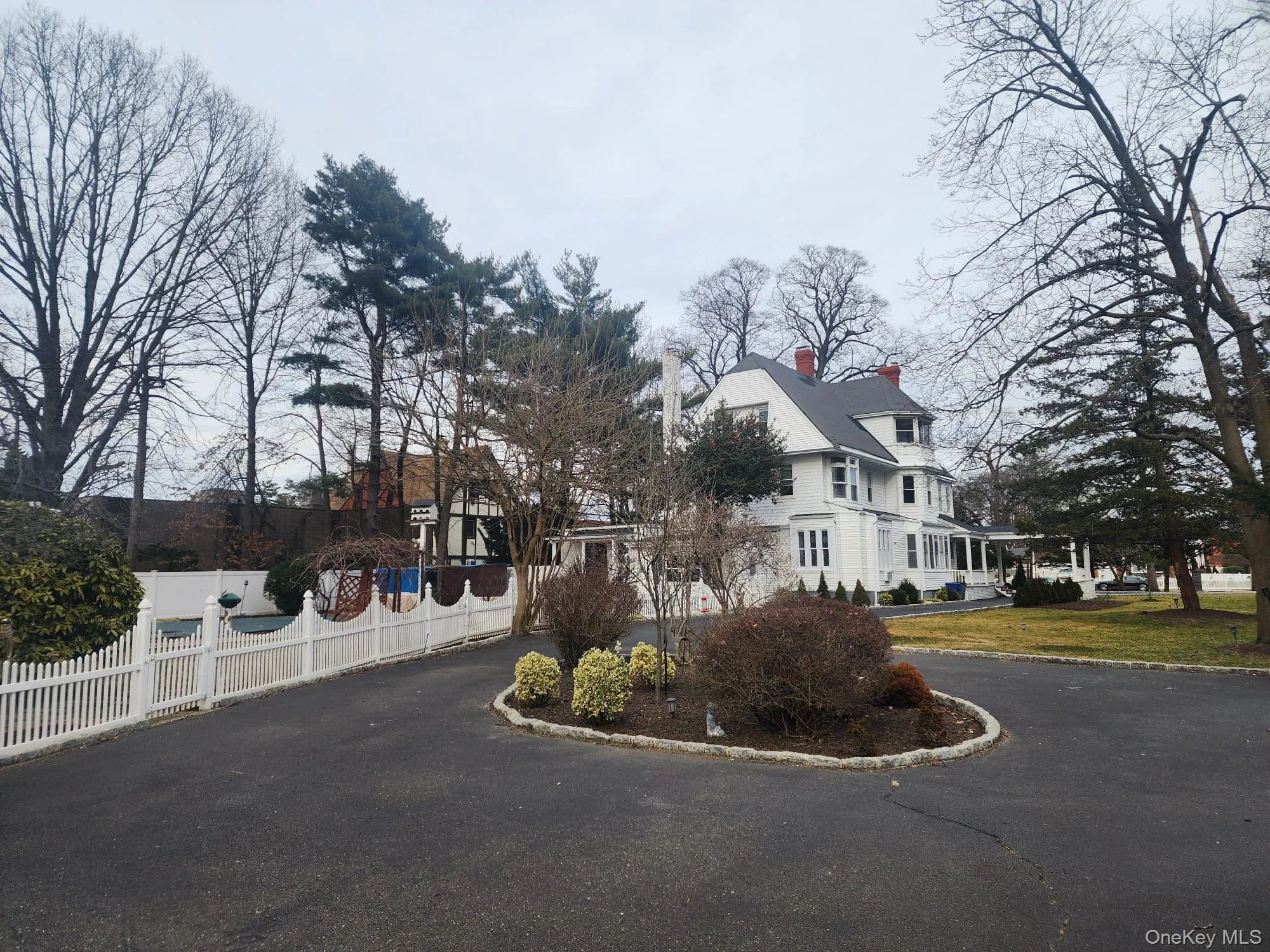 129 Hilton Avenue, Hempstead, NY, 7 Bedrooms Bedrooms, 12 Rooms Rooms,4 BathroomsBathrooms,Residential Sale,For Rent,Hilton,0,993913 129 Hilton Avenue, Hempstead, NY, 7 Bedrooms Bedrooms, 12 Rooms Rooms,4 BathroomsBathrooms,Residential Sale,For Rent,Hilton,0,993913