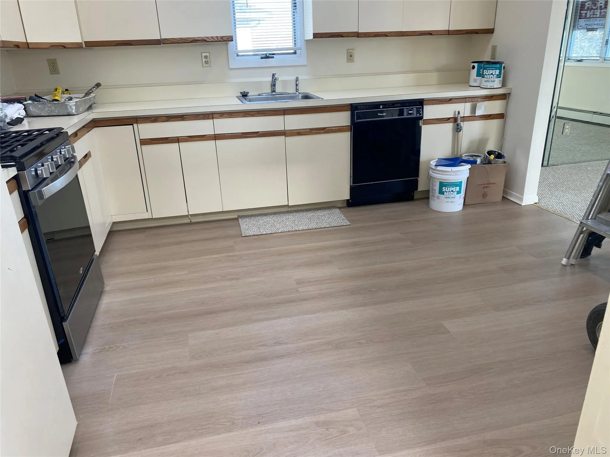 11 Claire Court, Babylon, NY, 3 Bedrooms Bedrooms, 8 Rooms Rooms,2 BathroomsBathrooms,Residential Lease,For Rent,Claire,0,993919 11 Claire Court, Babylon, NY, 3 Bedrooms Bedrooms, 8 Rooms Rooms,2 BathroomsBathrooms,Residential Lease,For Rent,Claire,0,993919