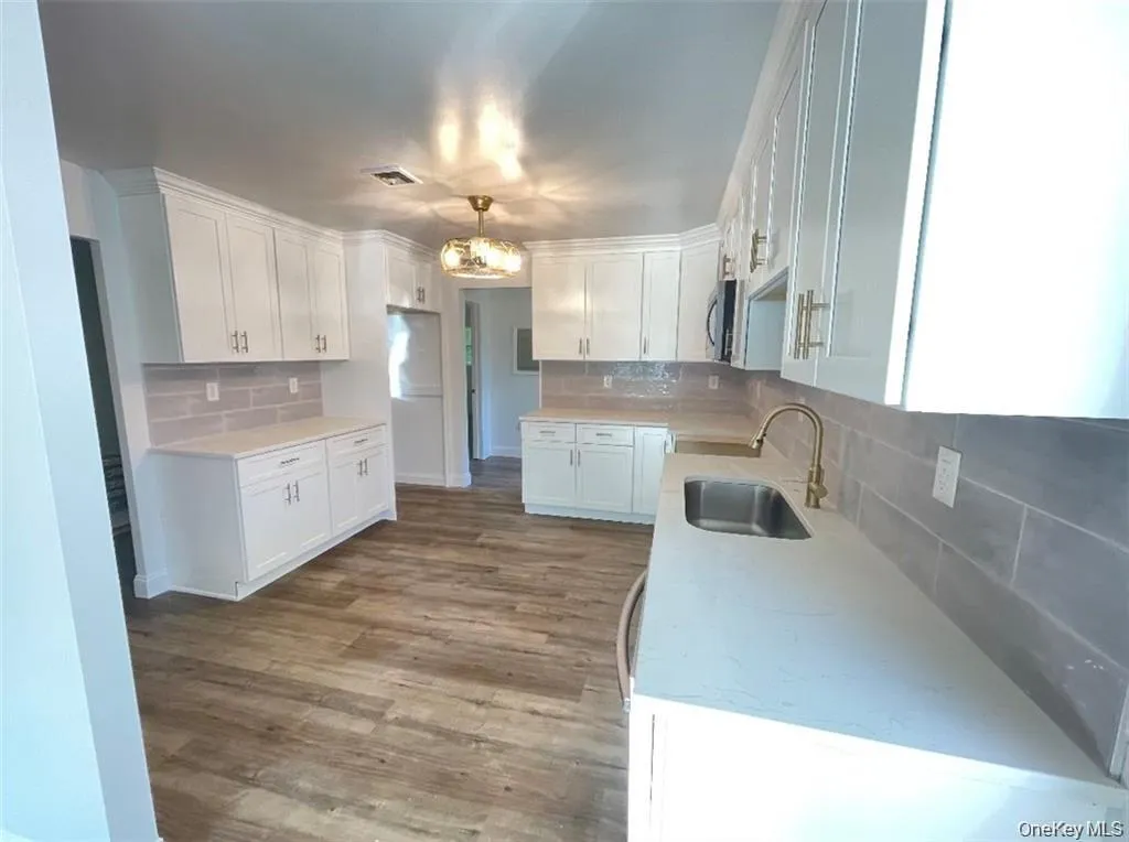18 Chadeayne Avenue, Cornwall, NY, 3 Bedrooms Bedrooms, 7 Rooms Rooms,2 BathroomsBathrooms,Residential Lease,For Rent,Chadeayne,0,993924 18 Chadeayne Avenue, Cornwall, NY, 3 Bedrooms Bedrooms, 7 Rooms Rooms,2 BathroomsBathrooms,Residential Lease,For Rent,Chadeayne,0,993924
