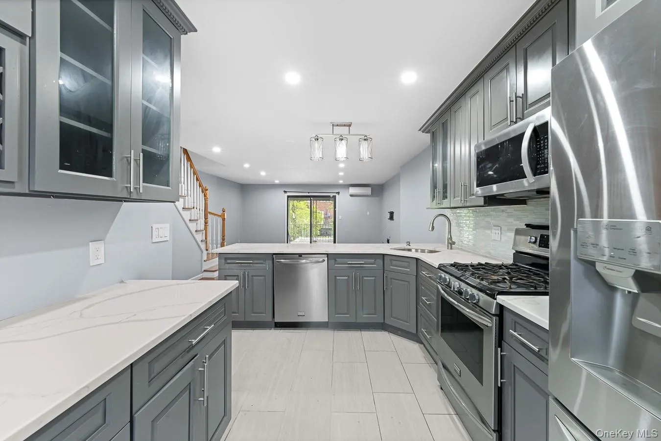 6916 Eliot Avenue, New York, NY, 3 Bedrooms Bedrooms, 8 Rooms Rooms,1 BathroomBathrooms,Residential Lease,For Rent,Eliot,0,993932 6916 Eliot Avenue, New York, NY, 3 Bedrooms Bedrooms, 8 Rooms Rooms,1 BathroomBathrooms,Residential Lease,For Rent,Eliot,0,993932