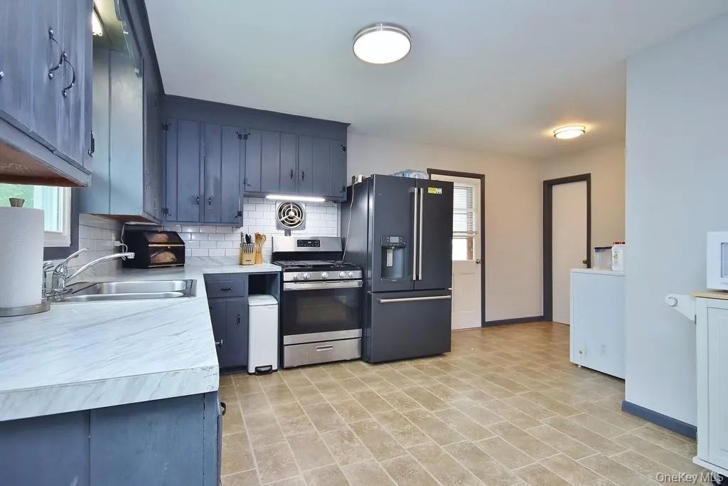 124 Cherrywood Drive, Fishkill, NY, 2 Bedrooms Bedrooms, 7 Rooms Rooms,2 BathroomsBathrooms,Residential,For Rent,Cherrywood,0,993963 124 Cherrywood Drive, Fishkill, NY, 2 Bedrooms Bedrooms, 7 Rooms Rooms,2 BathroomsBathrooms,Residential,For Rent,Cherrywood,0,993963