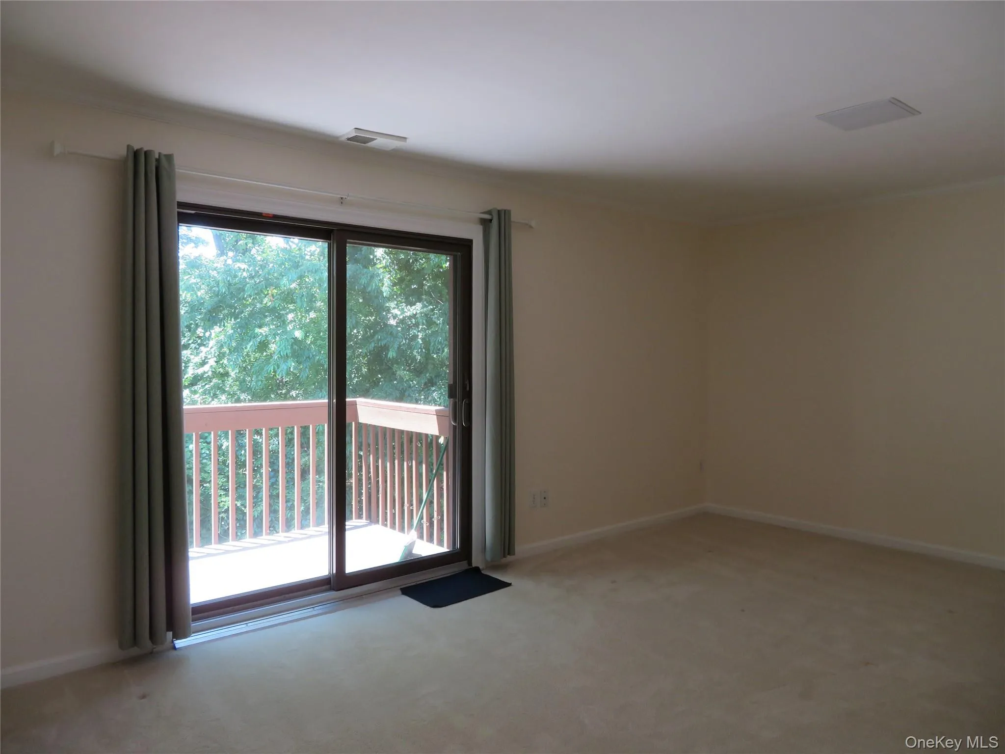 129 Bailey Court, Brookhaven, NY, 1 Bedroom Bedrooms, 4 Rooms Rooms,1 BathroomBathrooms,Residential,For Rent,Bailey,0,KEY993971 129 Bailey Court, Brookhaven, NY, 1 Bedroom Bedrooms, 4 Rooms Rooms,1 BathroomBathrooms,Residential,For Rent,Bailey,0,KEY993971