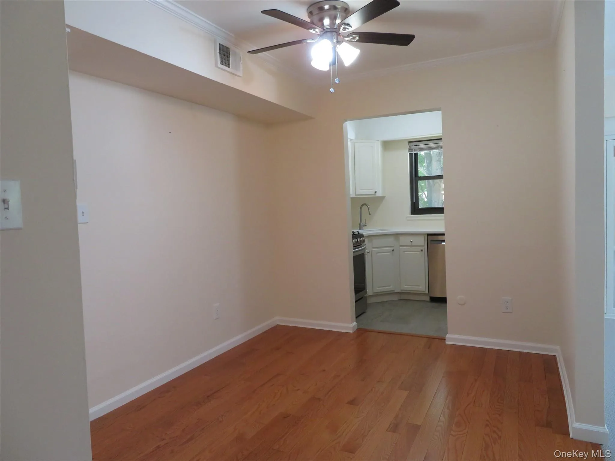 129 Bailey Court, Brookhaven, NY, 1 Bedroom Bedrooms, 4 Rooms Rooms,1 BathroomBathrooms,Residential,For Rent,Bailey,0,KEY993971 129 Bailey Court, Brookhaven, NY, 1 Bedroom Bedrooms, 4 Rooms Rooms,1 BathroomBathrooms,Residential,For Rent,Bailey,0,KEY993971
