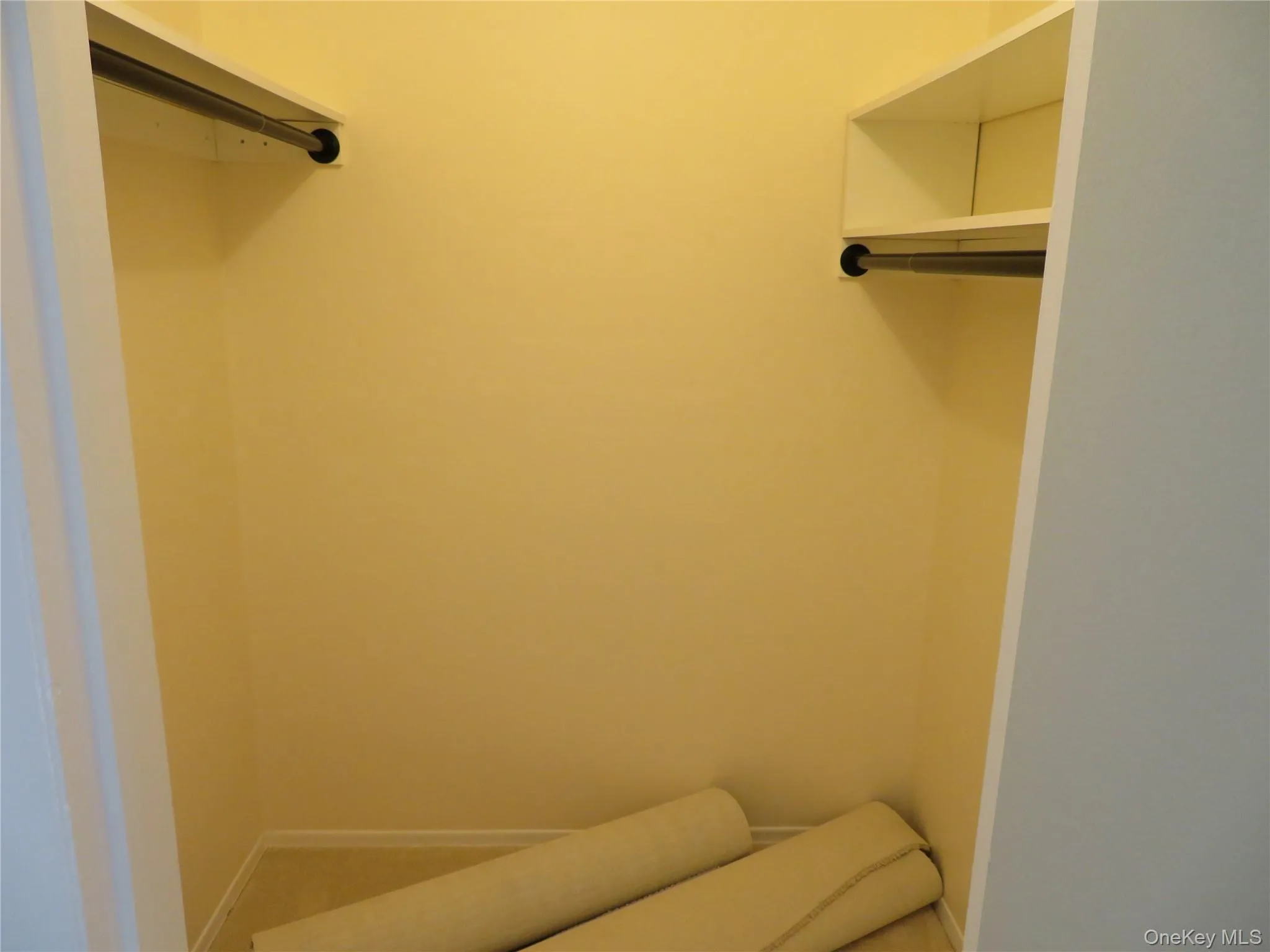 129 Bailey Court, Brookhaven, NY, 1 Bedroom Bedrooms, 4 Rooms Rooms,1 BathroomBathrooms,Residential,For Rent,Bailey,0,KEY993971 129 Bailey Court, Brookhaven, NY, 1 Bedroom Bedrooms, 4 Rooms Rooms,1 BathroomBathrooms,Residential,For Rent,Bailey,0,KEY993971