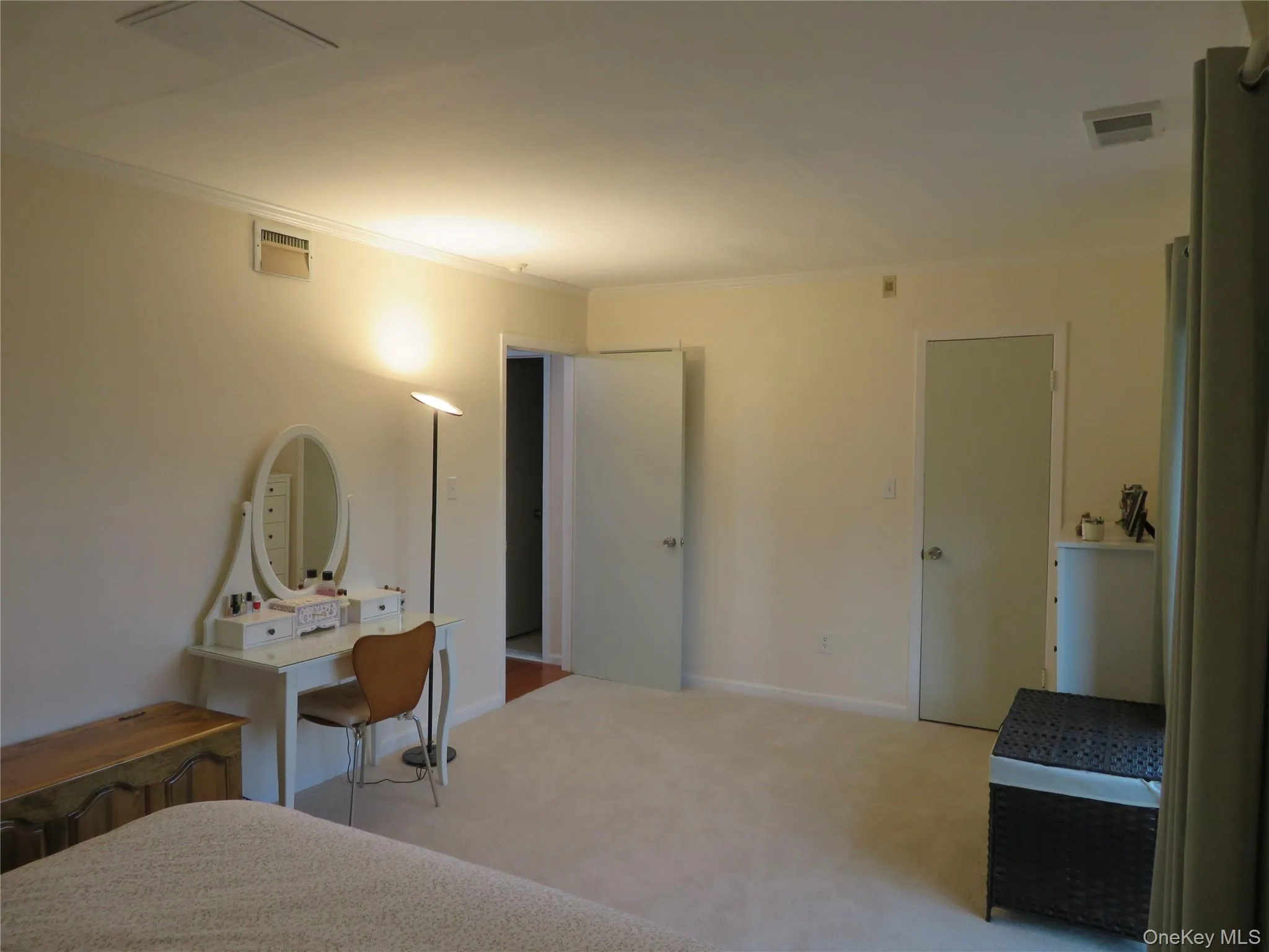 129 Bailey Court, Brookhaven, NY, 1 Bedroom Bedrooms, 4 Rooms Rooms,1 BathroomBathrooms,Residential,For Rent,Bailey,0,993971 129 Bailey Court, Brookhaven, NY, 1 Bedroom Bedrooms, 4 Rooms Rooms,1 BathroomBathrooms,Residential,For Rent,Bailey,0,993971