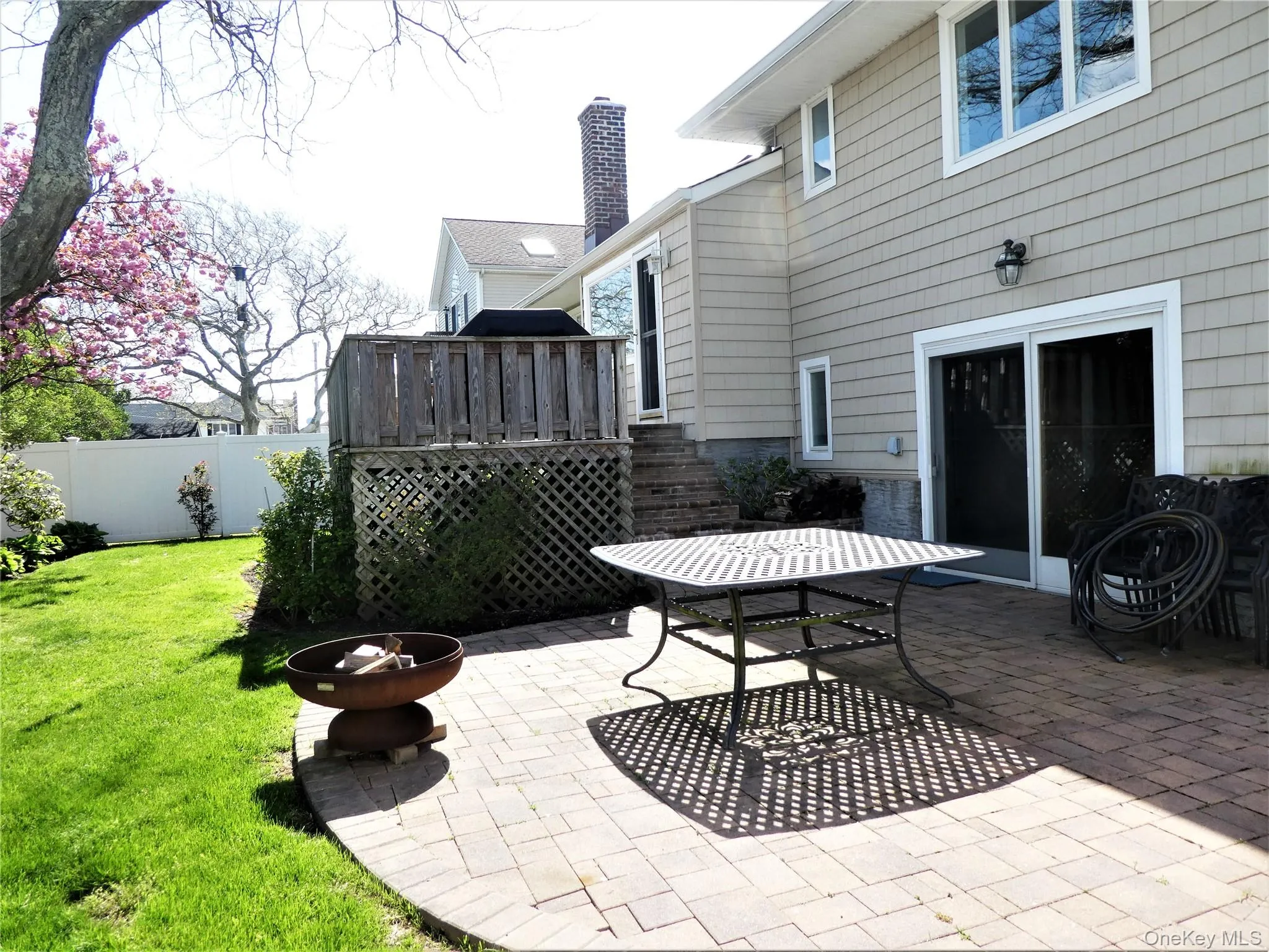 821 Channel Road, Hempstead, NY, 3 Bedrooms Bedrooms, 7 Rooms Rooms,2 BathroomsBathrooms,Residential Lease,For Rent,Channel,0,993975 821 Channel Road, Hempstead, NY, 3 Bedrooms Bedrooms, 7 Rooms Rooms,2 BathroomsBathrooms,Residential Lease,For Rent,Channel,0,993975
