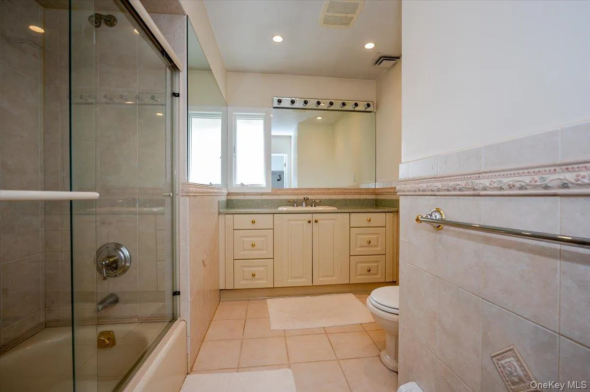 821 Channel Road, Long Beach, NY, 3 Bedrooms Bedrooms, 7 Rooms Rooms,2 BathroomsBathrooms,Residential Lease,For Rent,Channel,0,993975 821 Channel Road, Long Beach, NY, 3 Bedrooms Bedrooms, 7 Rooms Rooms,2 BathroomsBathrooms,Residential Lease,For Rent,Channel,0,993975