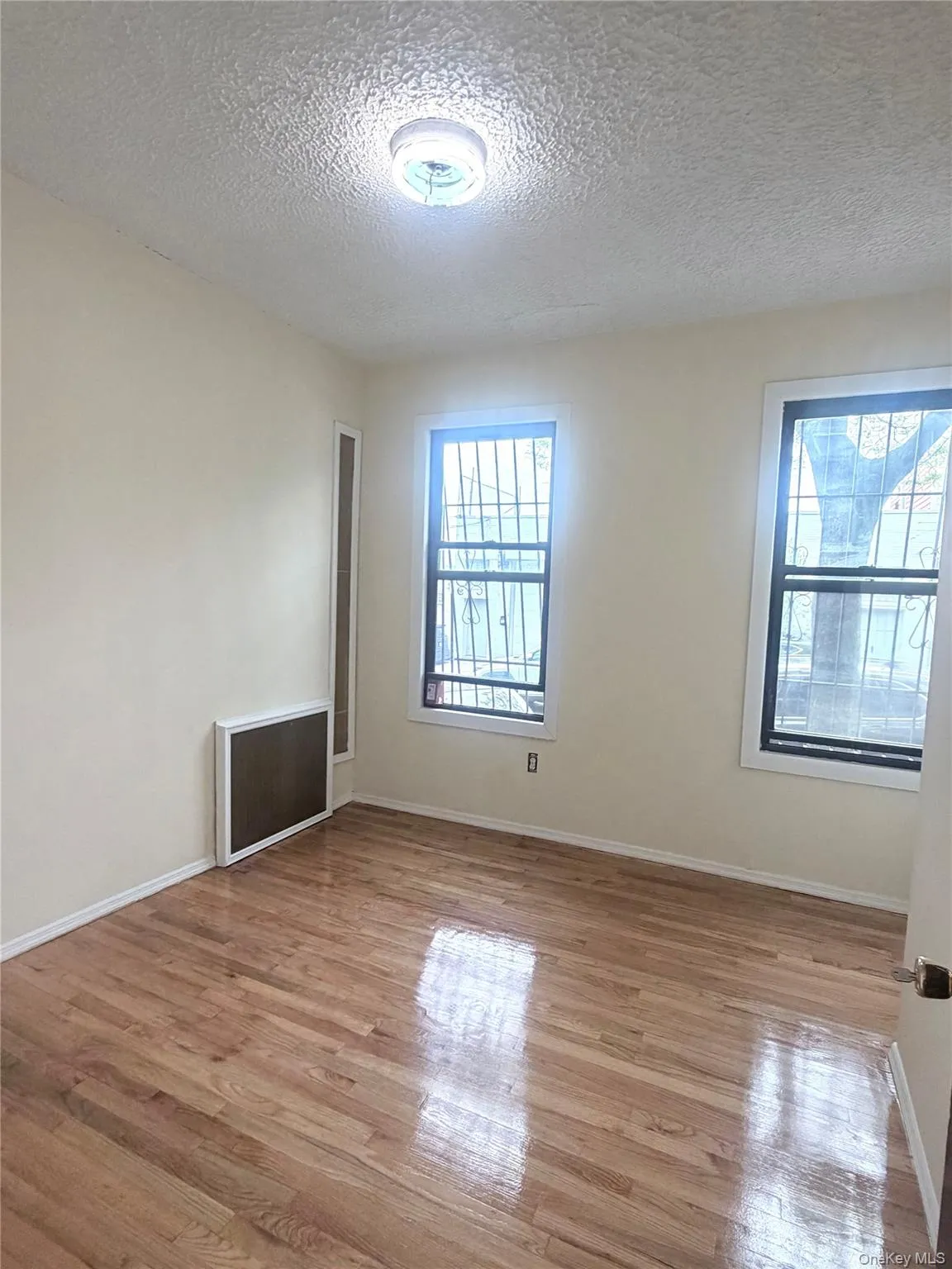 3257 58th Street, New York, NY, 3 Bedrooms Bedrooms, 5 Rooms Rooms,1 BathroomBathrooms,Residential Lease,For Rent,58th,0,993976 3257 58th Street, New York, NY, 3 Bedrooms Bedrooms, 5 Rooms Rooms,1 BathroomBathrooms,Residential Lease,For Rent,58th,0,993976