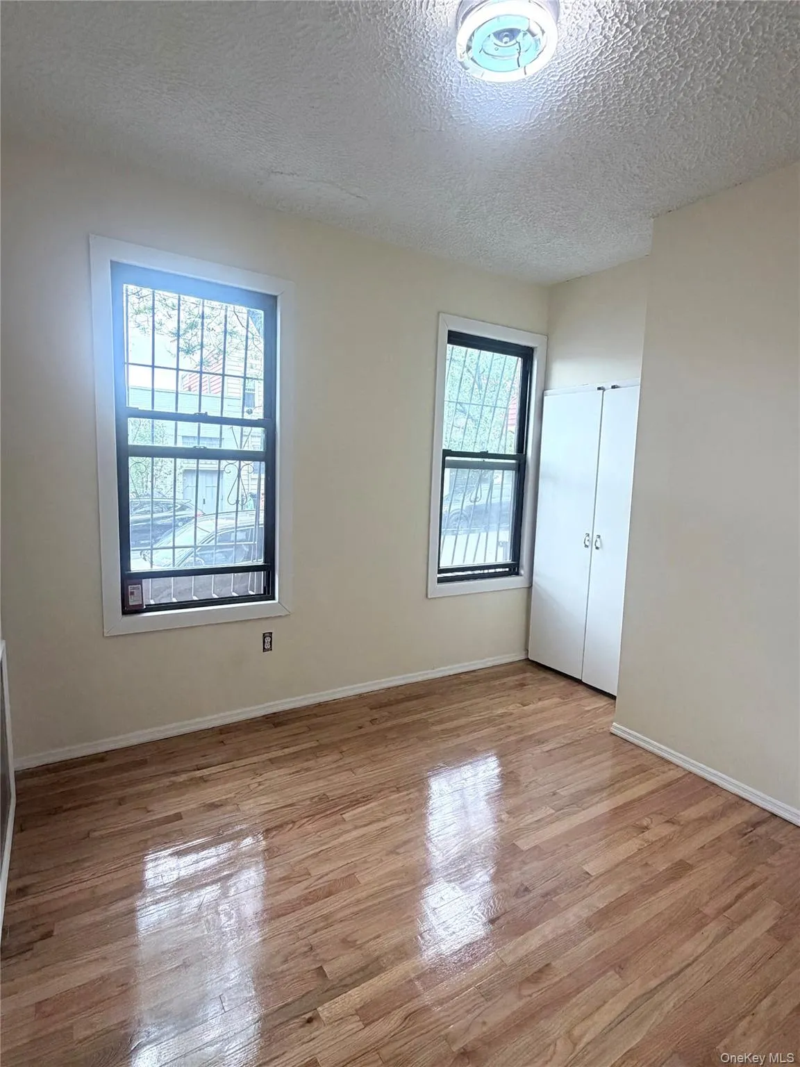 3257 58th Street, New York, NY, 3 Bedrooms Bedrooms, 5 Rooms Rooms,1 BathroomBathrooms,Residential Lease,For Rent,58th,0,993976 3257 58th Street, New York, NY, 3 Bedrooms Bedrooms, 5 Rooms Rooms,1 BathroomBathrooms,Residential Lease,For Rent,58th,0,993976
