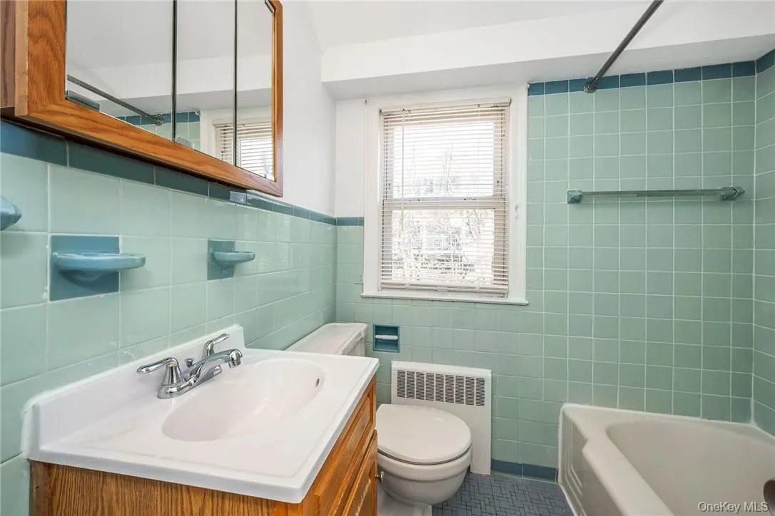 440 Columbus Avenue, Harrison, NY, 2 Bedrooms Bedrooms, 4 Rooms Rooms,1 BathroomBathrooms,Residential Lease,For Rent,Columbus,0,993986 440 Columbus Avenue, Harrison, NY, 2 Bedrooms Bedrooms, 4 Rooms Rooms,1 BathroomBathrooms,Residential Lease,For Rent,Columbus,0,993986