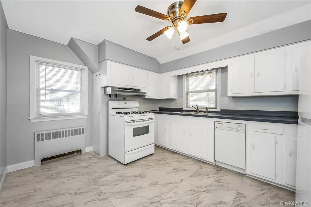 440 Columbus Avenue, Harrison, NY, 2 Bedrooms Bedrooms, 4 Rooms Rooms,1 BathroomBathrooms,Residential Lease,For Rent,Columbus,0,993986 440 Columbus Avenue, Harrison, NY, 2 Bedrooms Bedrooms, 4 Rooms Rooms,1 BathroomBathrooms,Residential Lease,For Rent,Columbus,0,993986