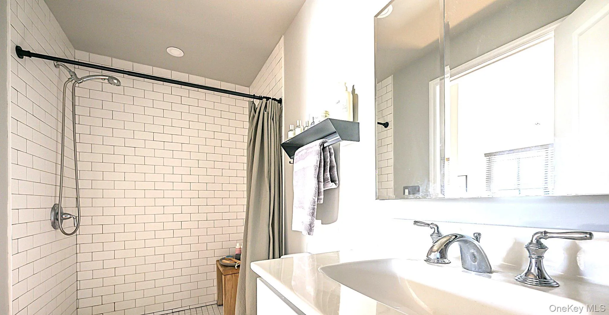 238 Allen Street, Hudson, NY, 2 Bedrooms Bedrooms, 8 Rooms Rooms,2 BathroomsBathrooms,Residential,For Rent,Allen,0,993989 238 Allen Street, Hudson, NY, 2 Bedrooms Bedrooms, 8 Rooms Rooms,2 BathroomsBathrooms,Residential,For Rent,Allen,0,993989