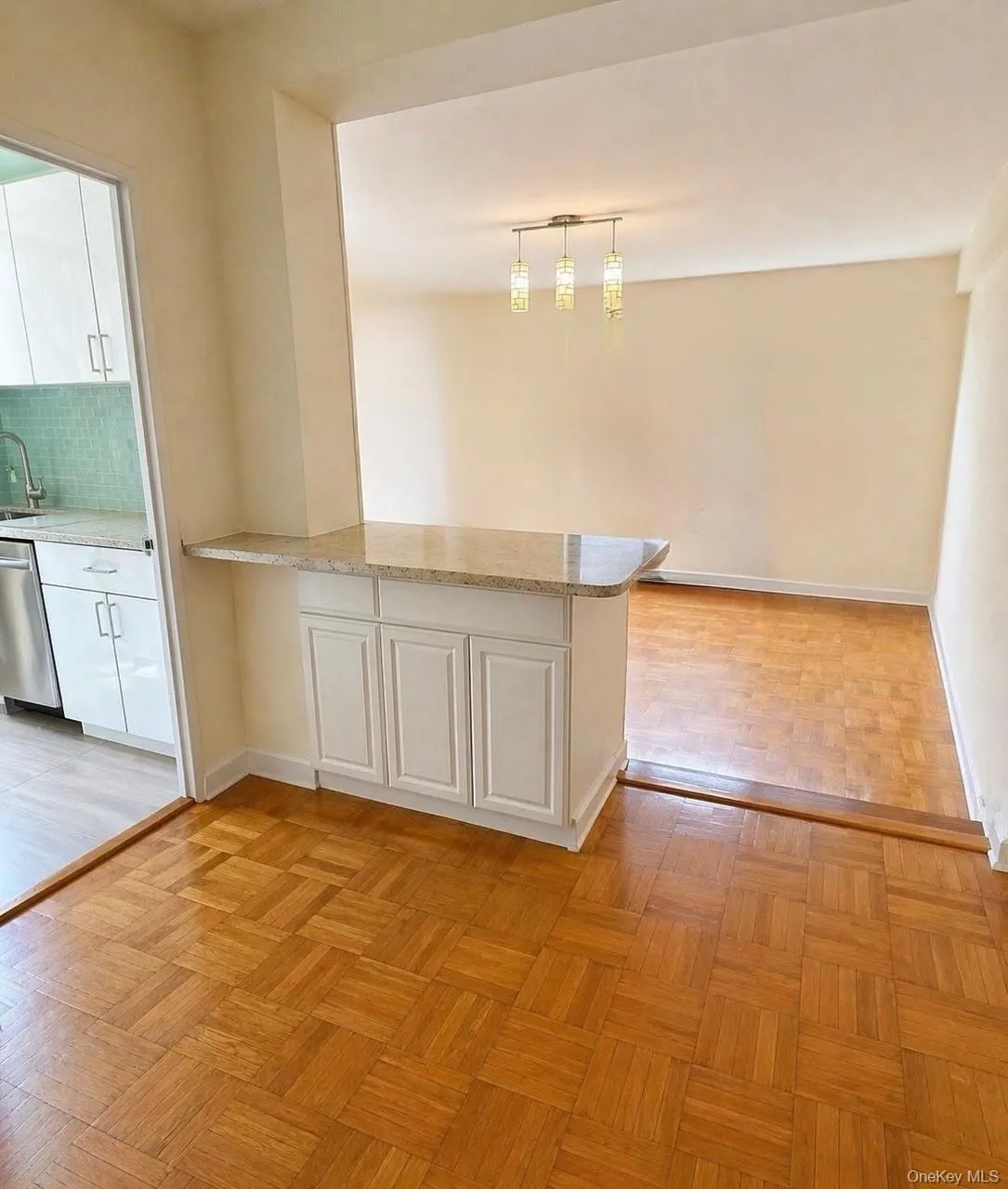 98-34 63rd Drive, New York, NY, 1 Bedroom Bedrooms, 3 Rooms Rooms,1 BathroomBathrooms,Residential Lease,For Rent,63rd,0,994013 98-34 63rd Drive, New York, NY, 1 Bedroom Bedrooms, 3 Rooms Rooms,1 BathroomBathrooms,Residential Lease,For Rent,63rd,0,994013