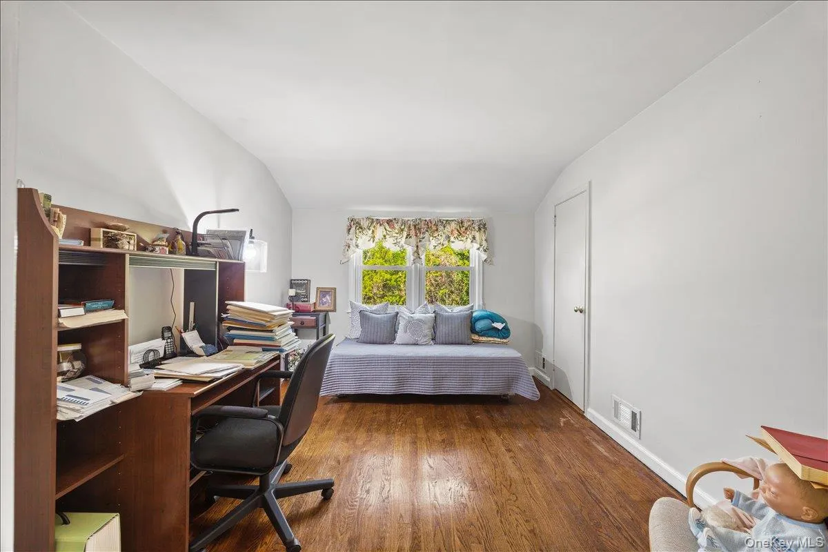 2nd Bedroom 2nd Bedroom