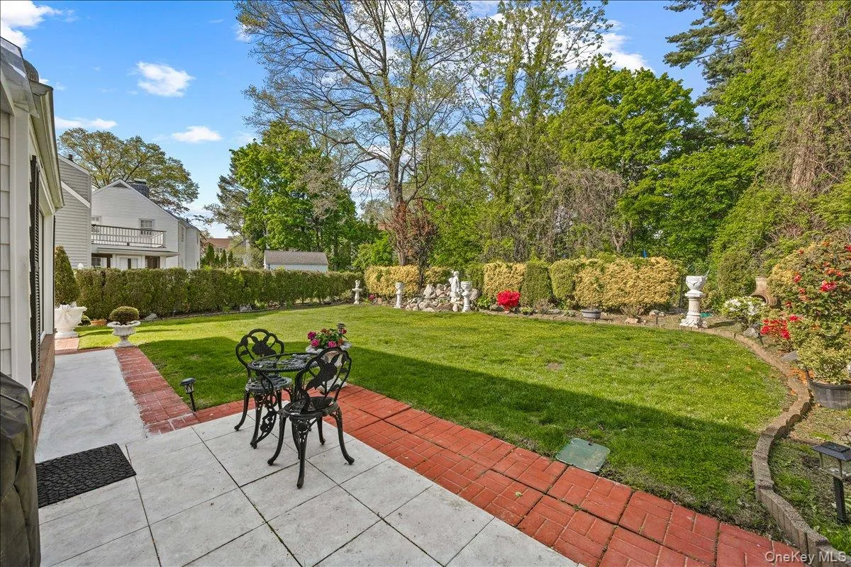 1161 Webster Avenue, New Rochelle, NY, 3 Bedrooms Bedrooms, 6 Rooms Rooms,1 BathroomBathrooms,Residential,For Rent,Webster,0,994014 1161 Webster Avenue, New Rochelle, NY, 3 Bedrooms Bedrooms, 6 Rooms Rooms,1 BathroomBathrooms,Residential,For Rent,Webster,0,994014