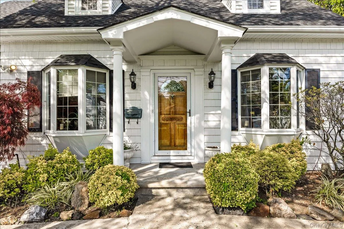 1161 Webster Avenue, New Rochelle, NY, 3 Bedrooms Bedrooms, 6 Rooms Rooms,1 BathroomBathrooms,Residential,For Rent,Webster,0,994014 1161 Webster Avenue, New Rochelle, NY, 3 Bedrooms Bedrooms, 6 Rooms Rooms,1 BathroomBathrooms,Residential,For Rent,Webster,0,994014