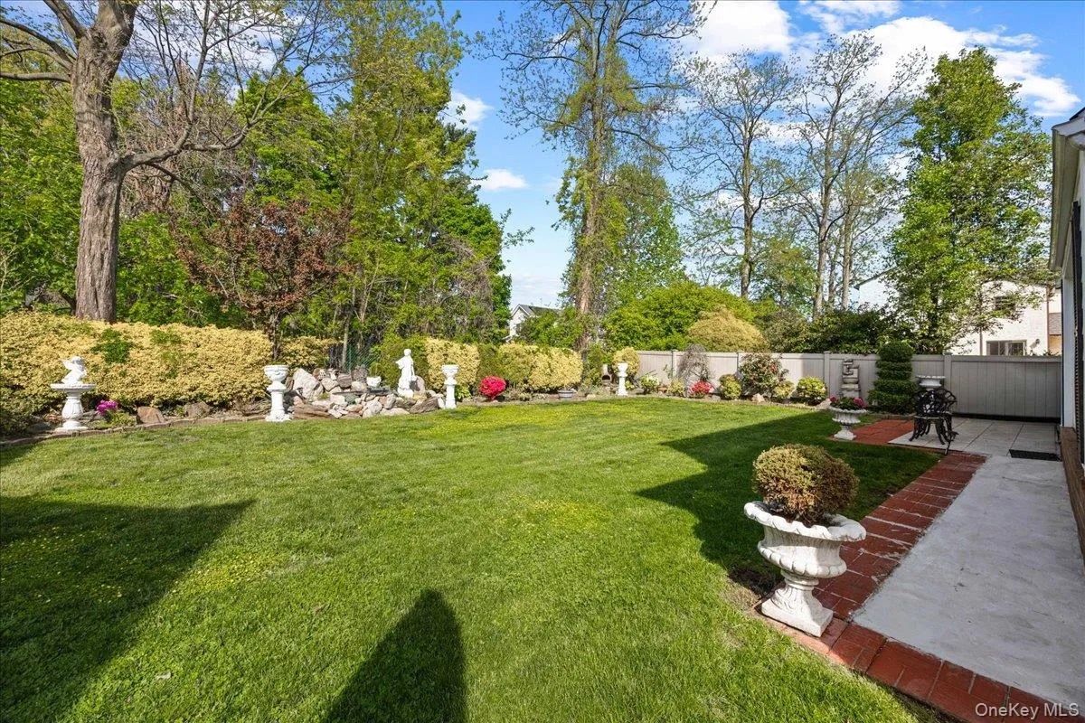 1161 Webster Avenue, New Rochelle, NY, 3 Bedrooms Bedrooms, 6 Rooms Rooms,1 BathroomBathrooms,Residential,For Rent,Webster,0,994014 1161 Webster Avenue, New Rochelle, NY, 3 Bedrooms Bedrooms, 6 Rooms Rooms,1 BathroomBathrooms,Residential,For Rent,Webster,0,994014